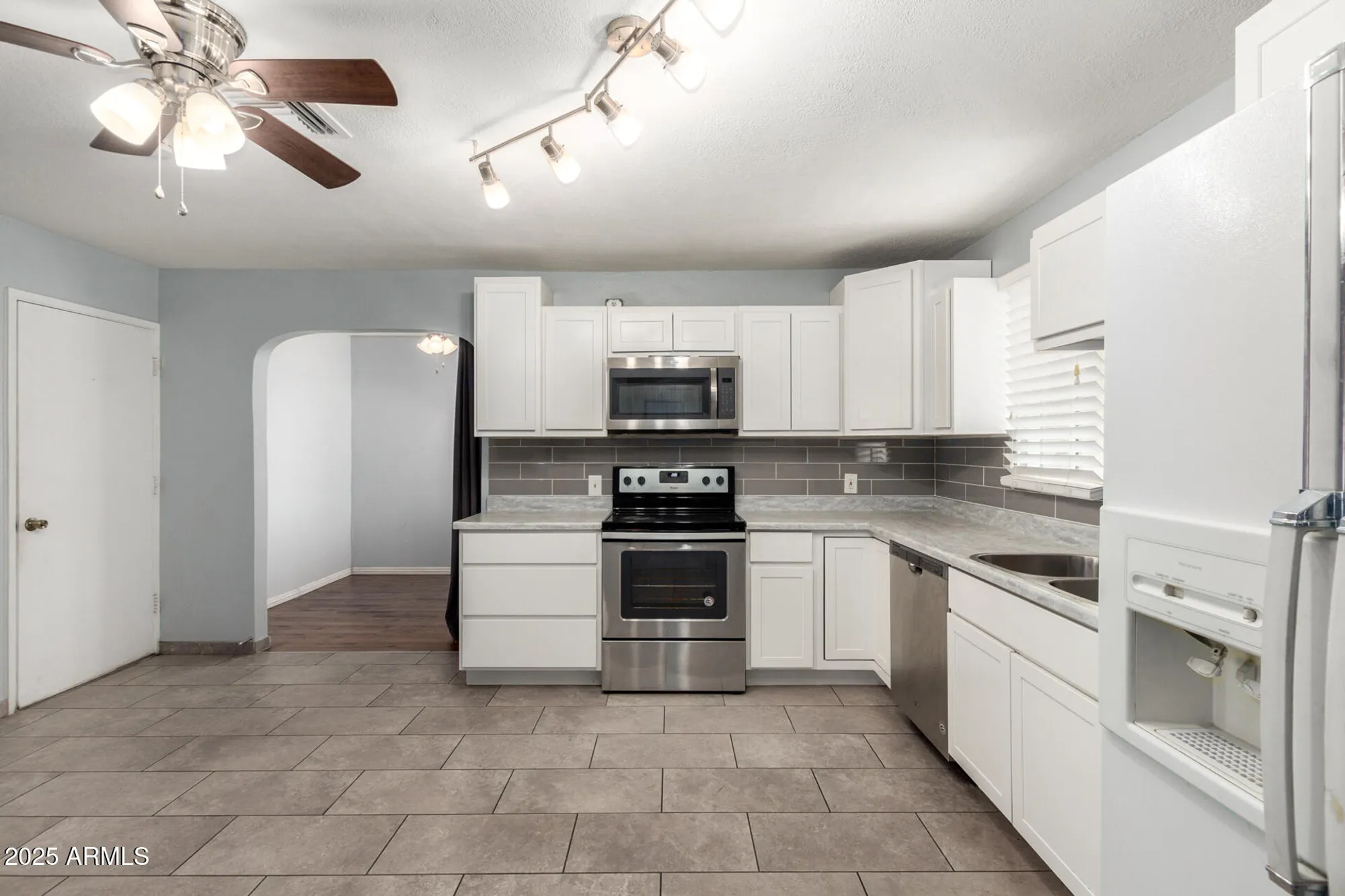 Property Slideshow image 12 of 32 | 12216 n 107th ave, Sun City, AZ, 85351