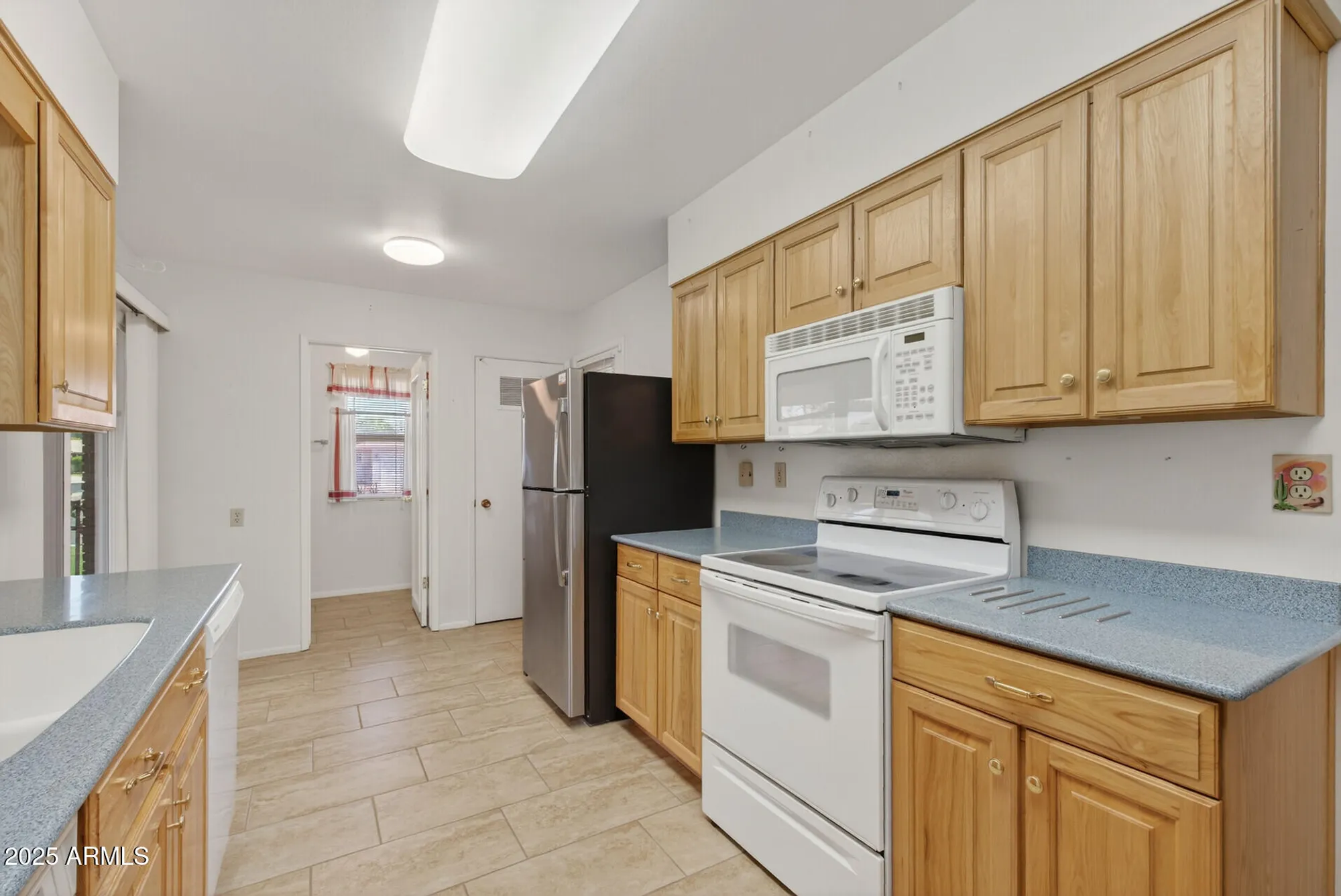 Property Slideshow image 10 of 27 | 10801 w mountain view rd, Sun City, AZ, 85351