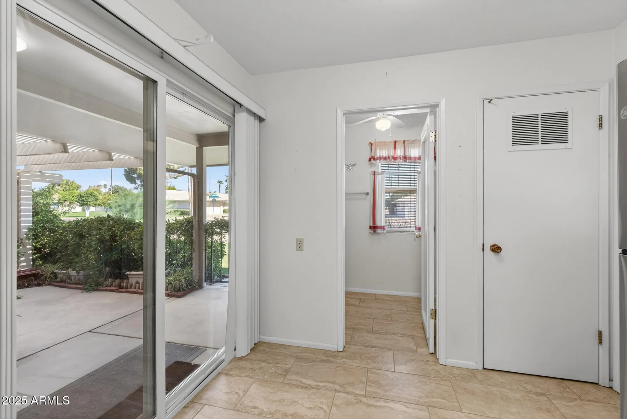 Property Slideshow image 13 of 27 | 10801 w mountain view rd, Sun City, AZ, 85351