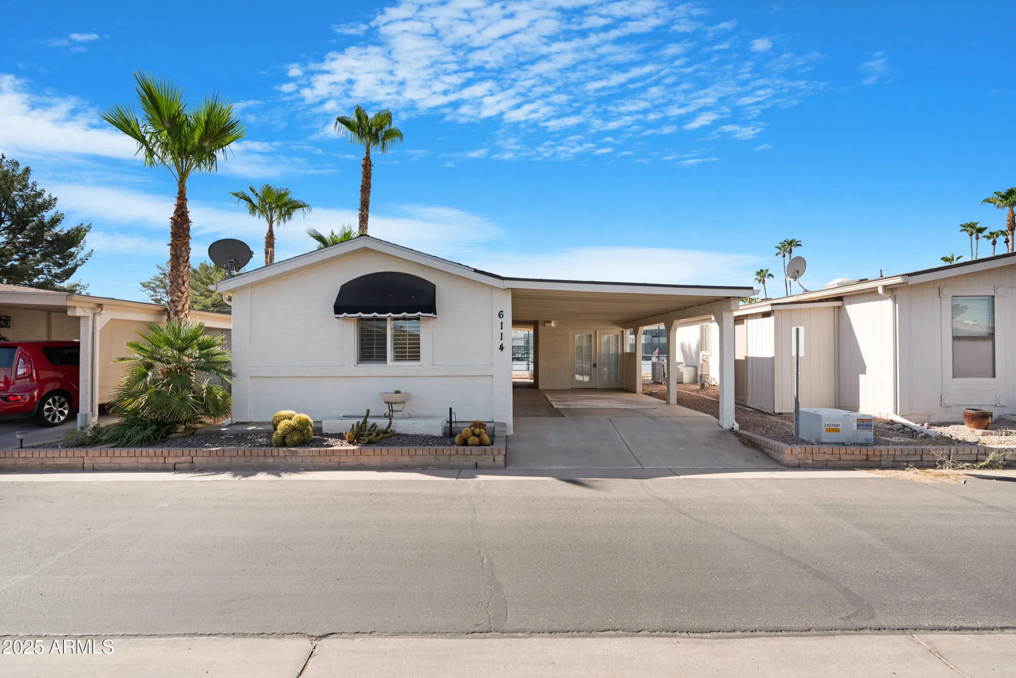 Property Slideshow image 1 of 55 | 6114 s sawgrass dr, Chandler, AZ, 85249