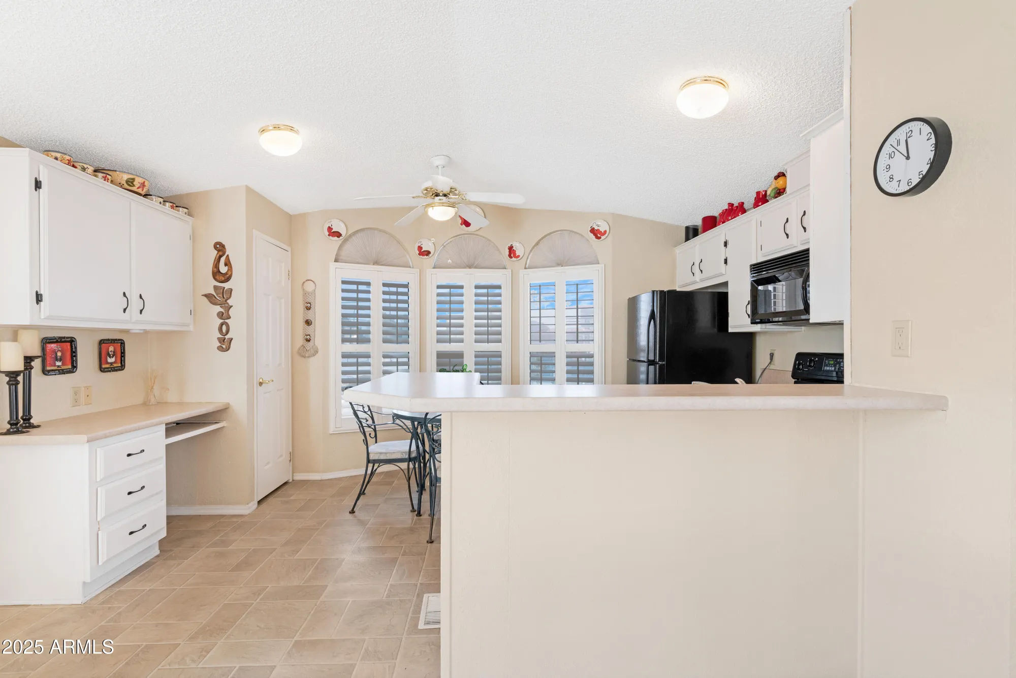 Property Slideshow image 10 of 55 | 6114 s sawgrass dr, Chandler, AZ, 85249