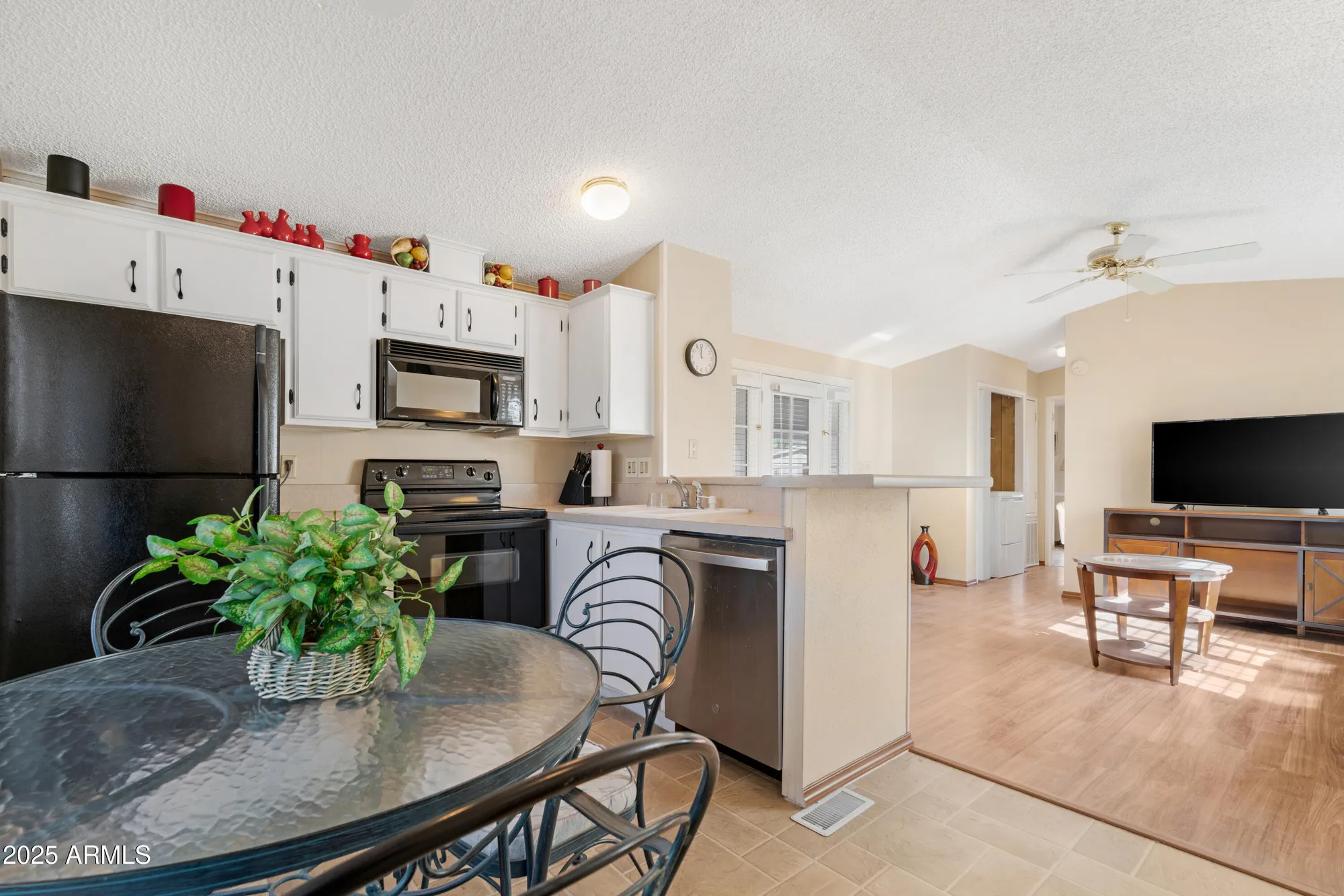 Property Slideshow image 12 of 55 | 6114 s sawgrass dr, Chandler, AZ, 85249