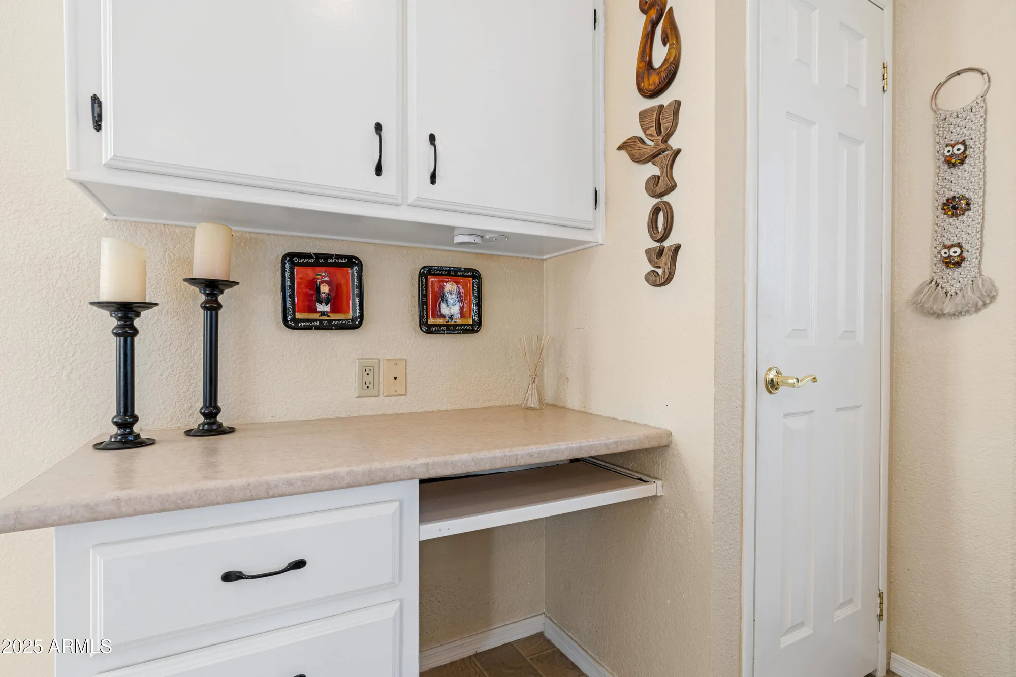 Property Slideshow image 16 of 55 | 6114 s sawgrass dr, Chandler, AZ, 85249