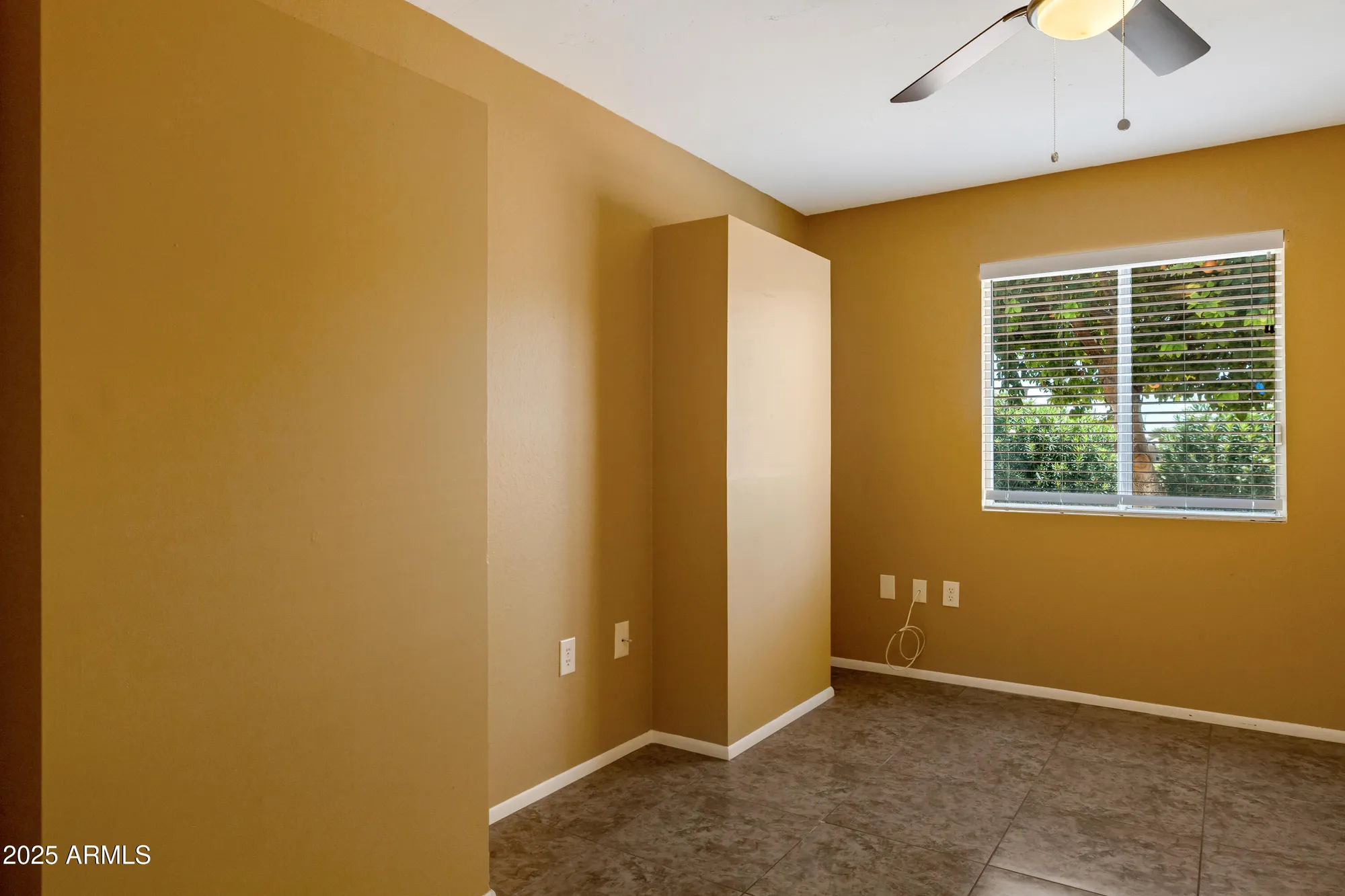 Property Slideshow image 32 of 36 | 9425 w rolling hills dr, Sun City, AZ, 85351