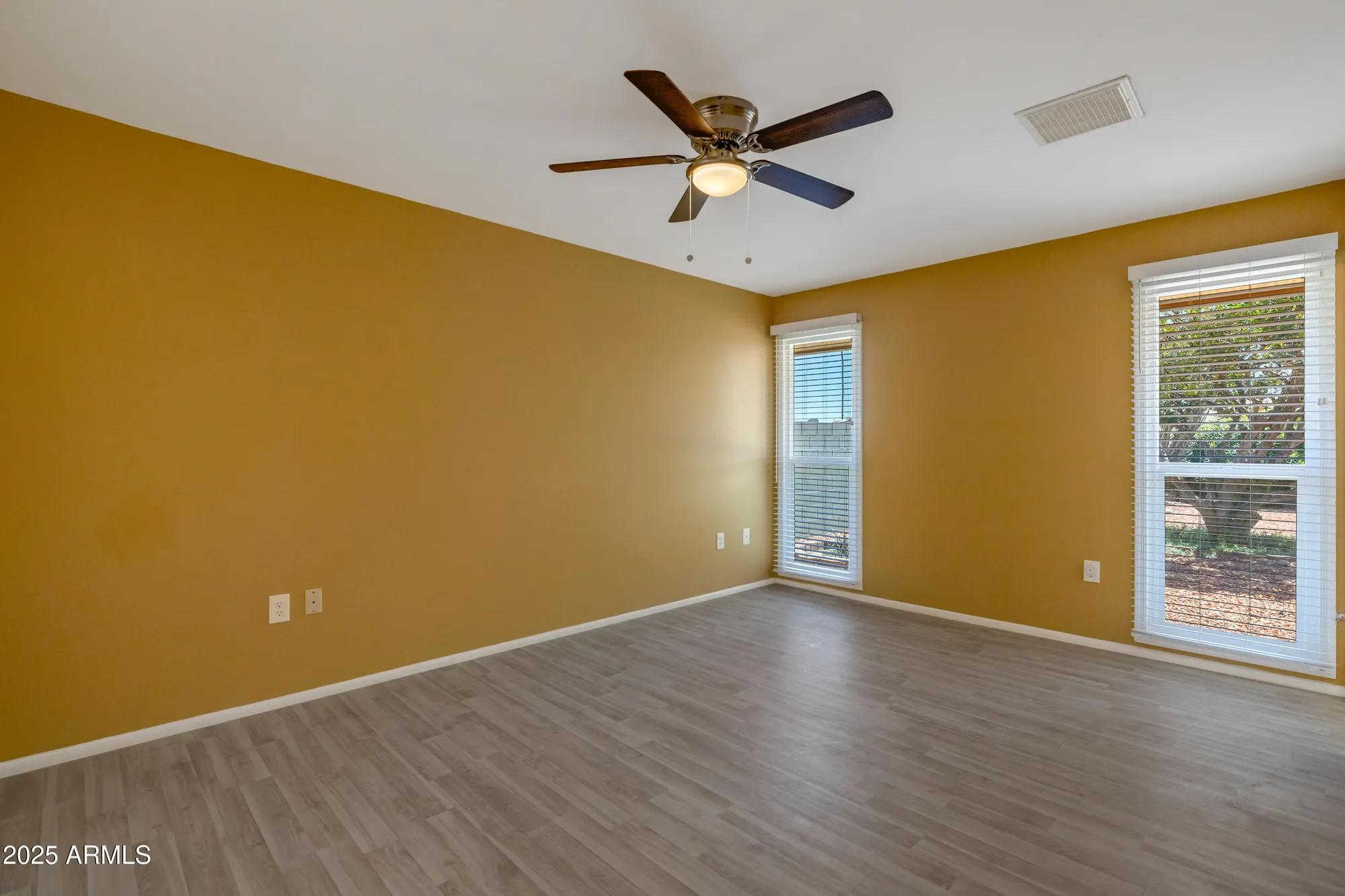 Property Slideshow image 22 of 36 | 9425 w rolling hills dr, Sun City, AZ, 85351