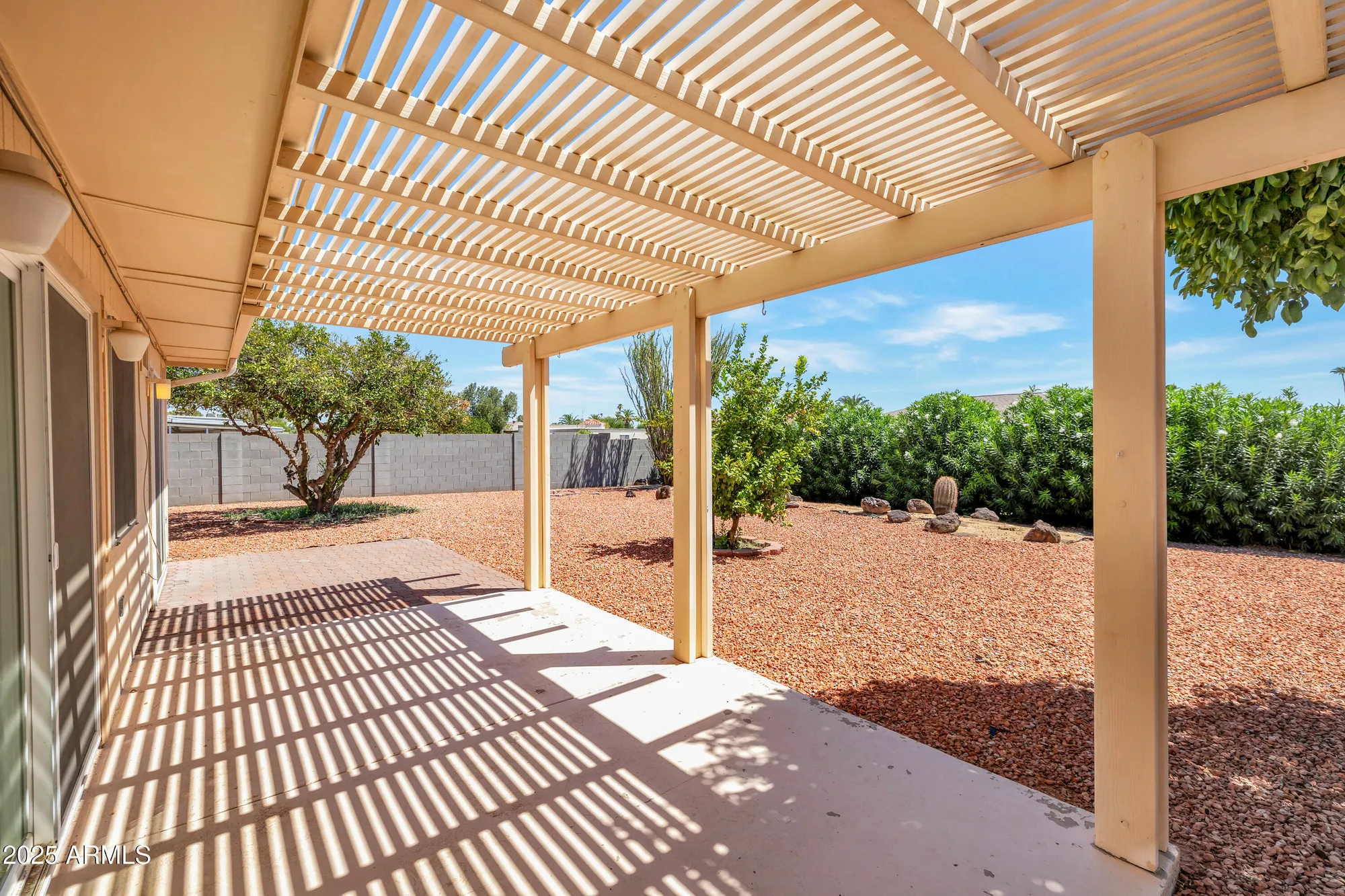 Property Slideshow image 33 of 36 | 9425 w rolling hills dr, Sun City, AZ, 85351