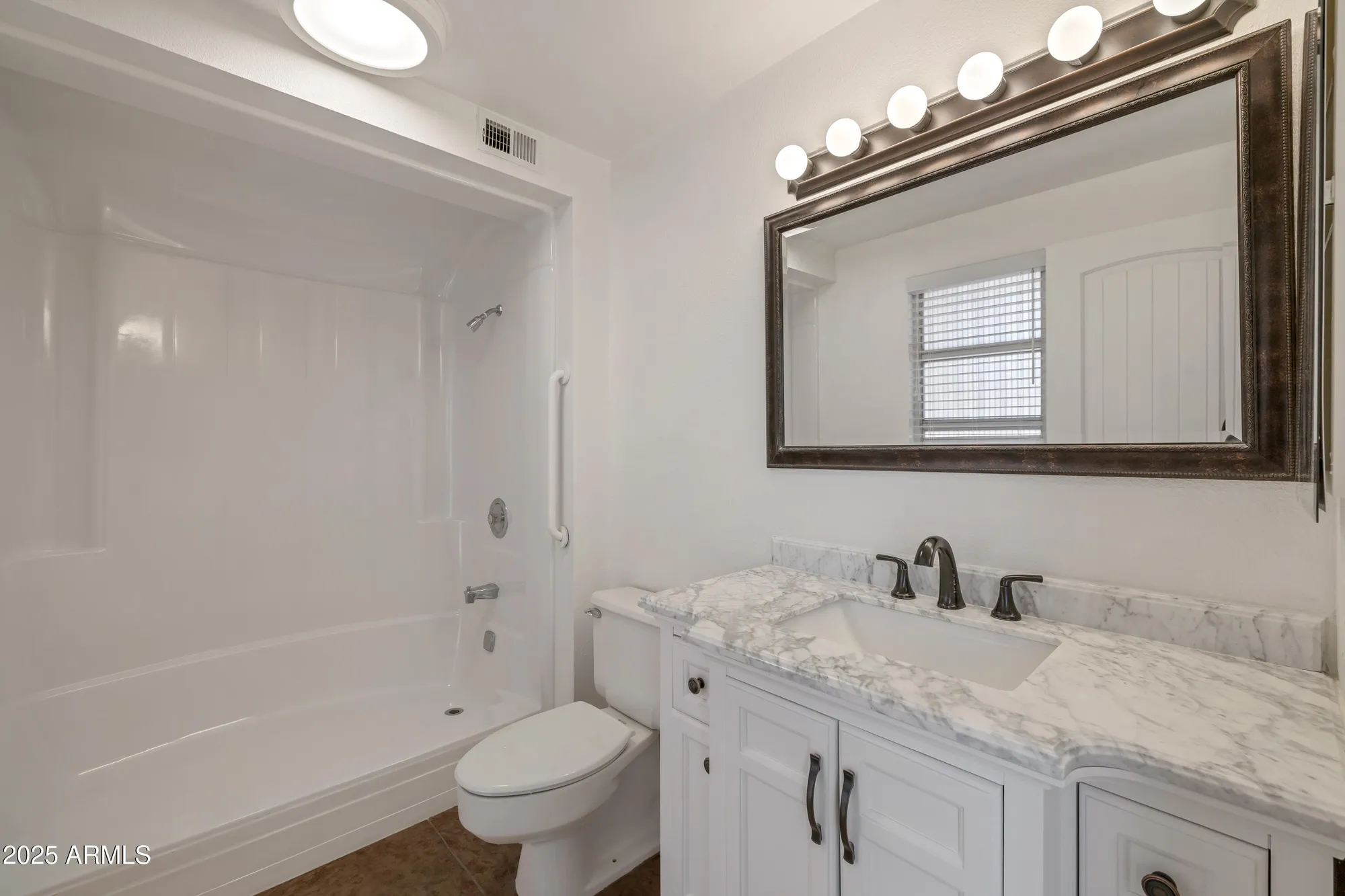 Property Slideshow image 25 of 36 | 9425 w rolling hills dr, Sun City, AZ, 85351