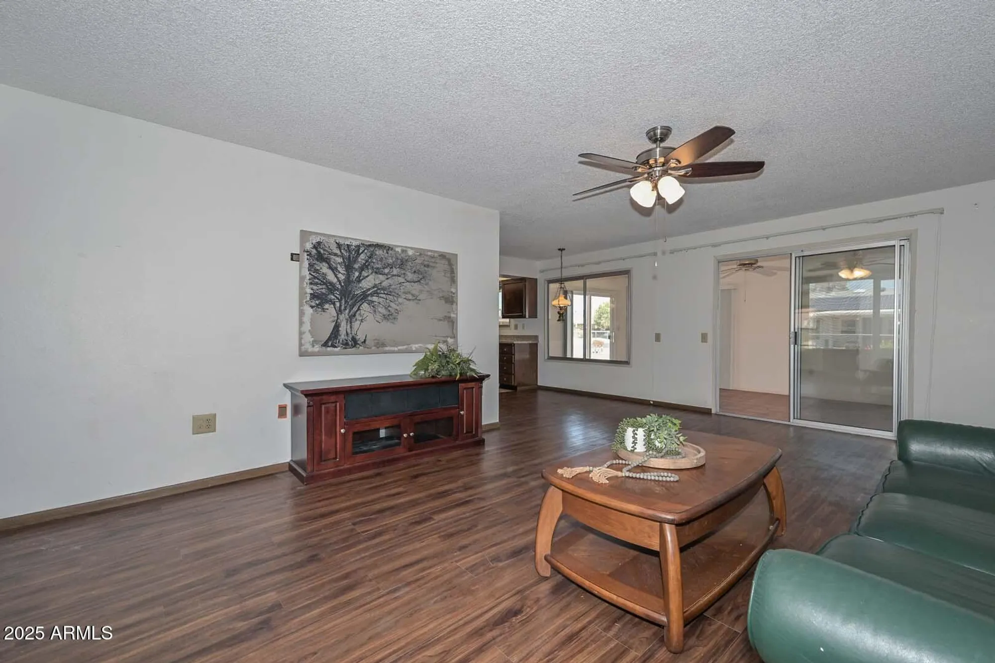 Property Slideshow image 7 of 47 | 13215 n lakeforest dr, Sun City, AZ, 85351