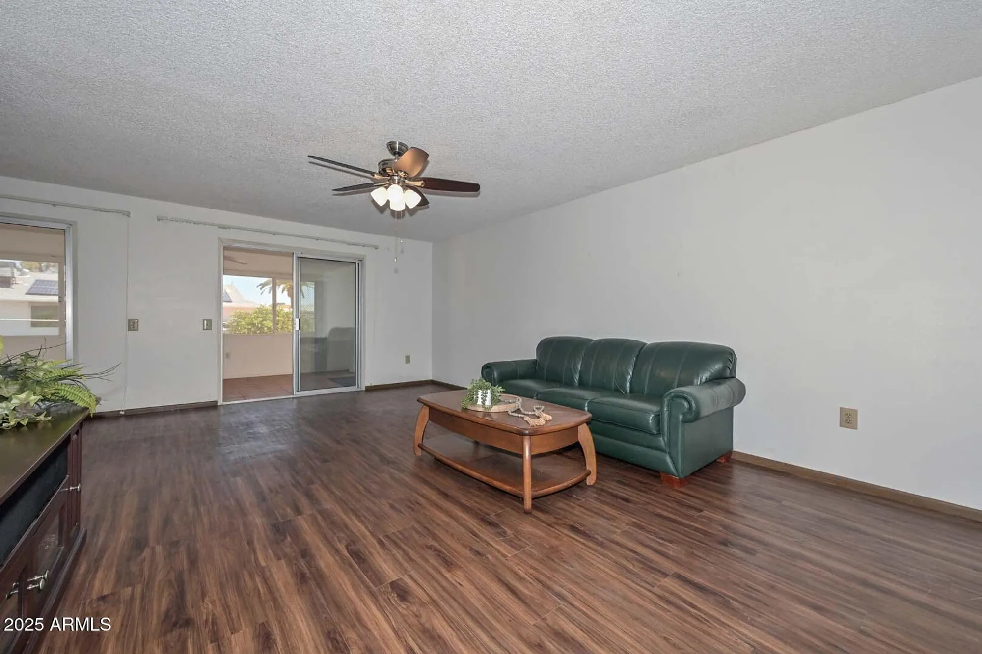 Property Slideshow image 8 of 47 | 13215 n lakeforest dr, Sun City, AZ, 85351