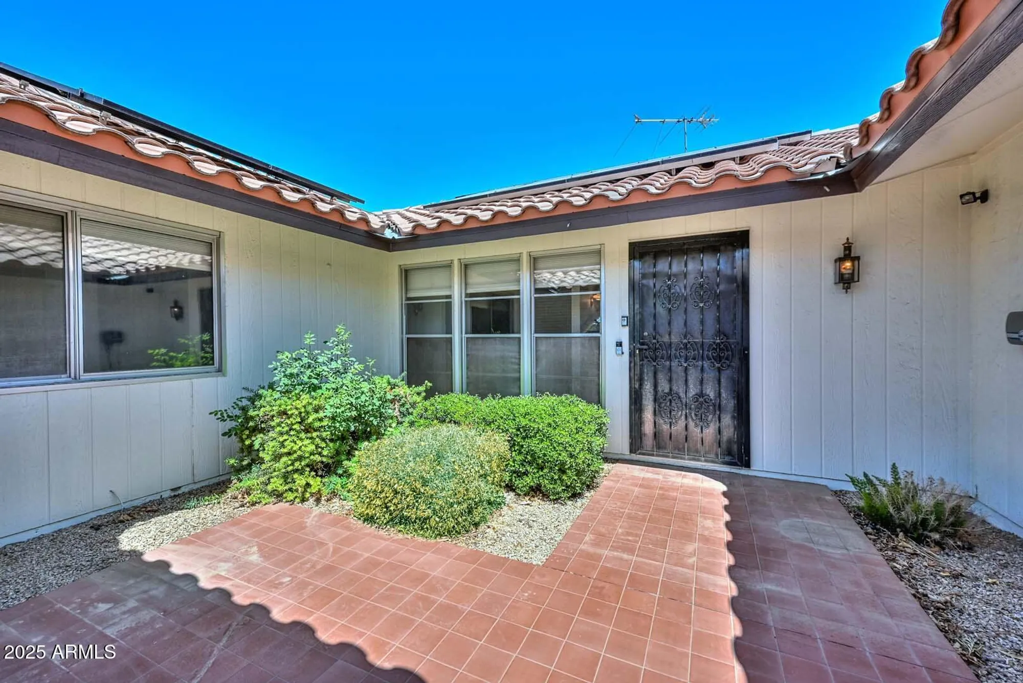 Property Slideshow image 6 of 47 | 13215 n lakeforest dr, Sun City, AZ, 85351