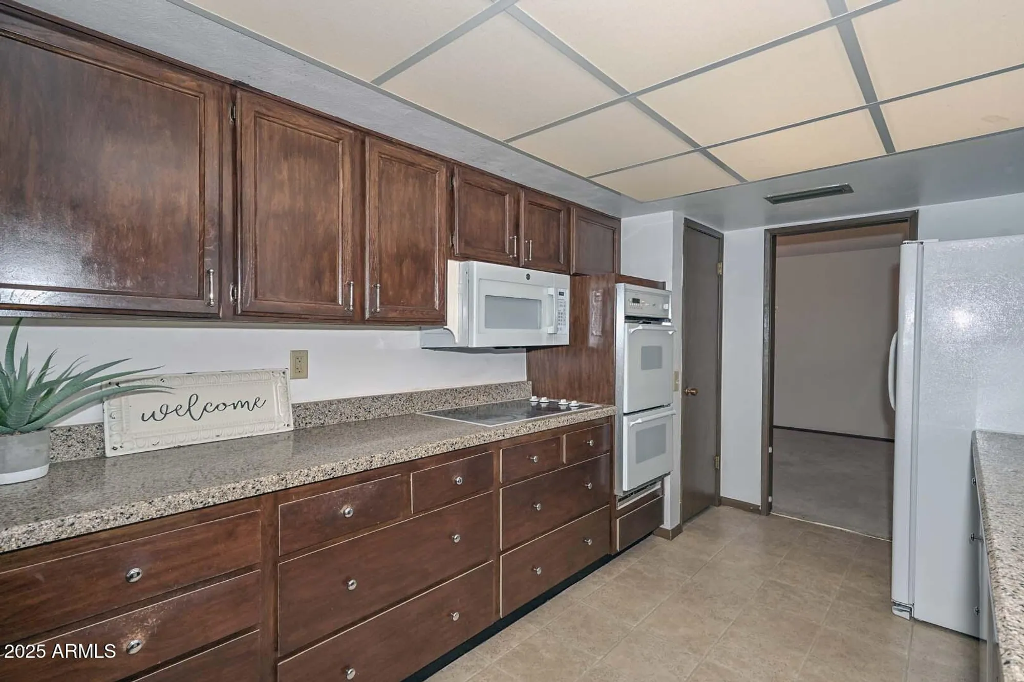 Property Slideshow image 13 of 47 | 13215 n lakeforest dr, Sun City, AZ, 85351