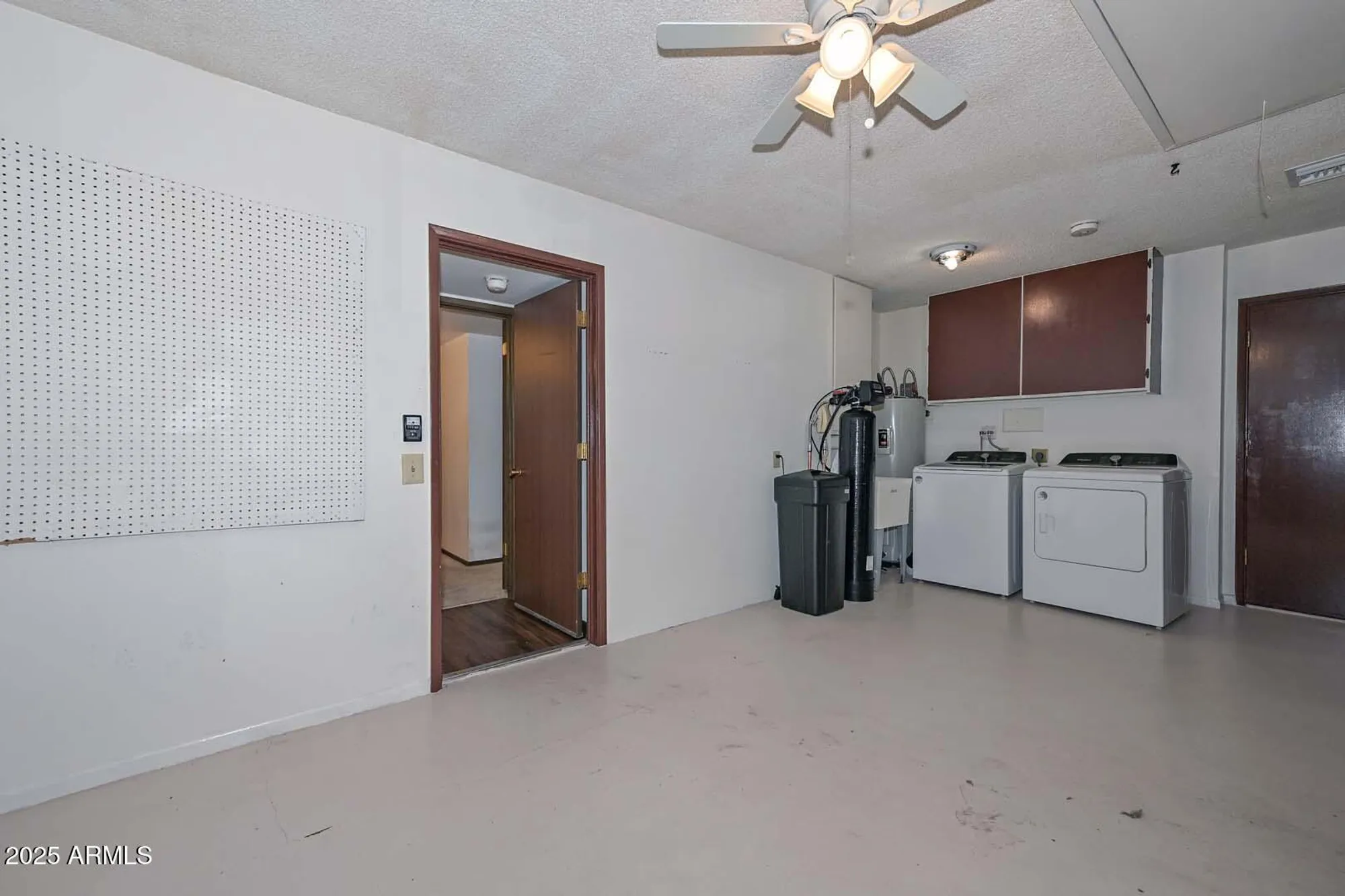 Property Slideshow image 34 of 47 | 13215 n lakeforest dr, Sun City, AZ, 85351