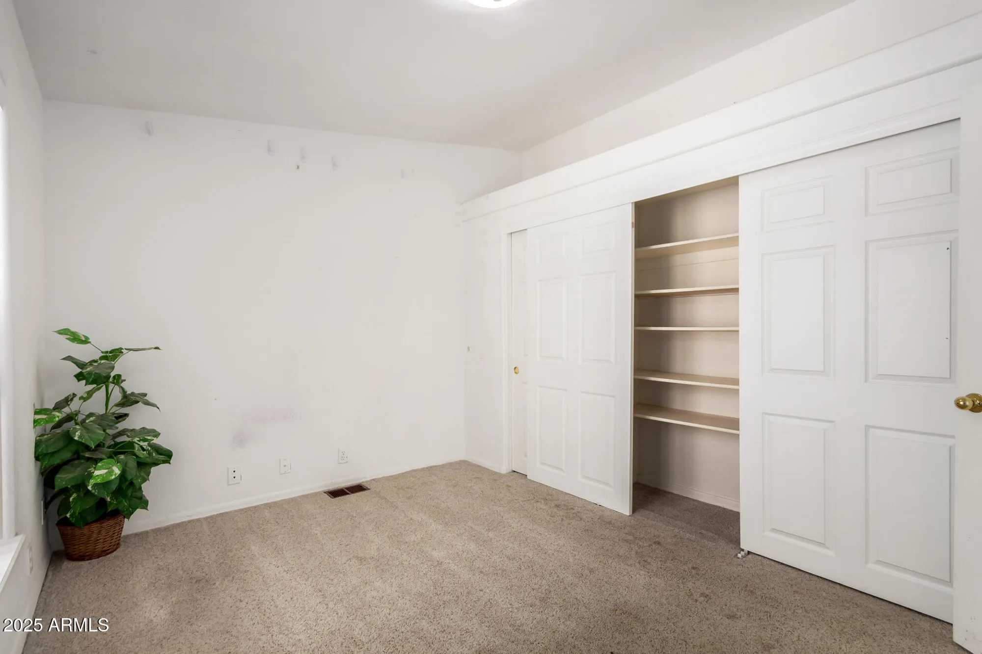 Property Slideshow image 16 of 58 | 832 s 82nd pl, Mesa, AZ, 85208