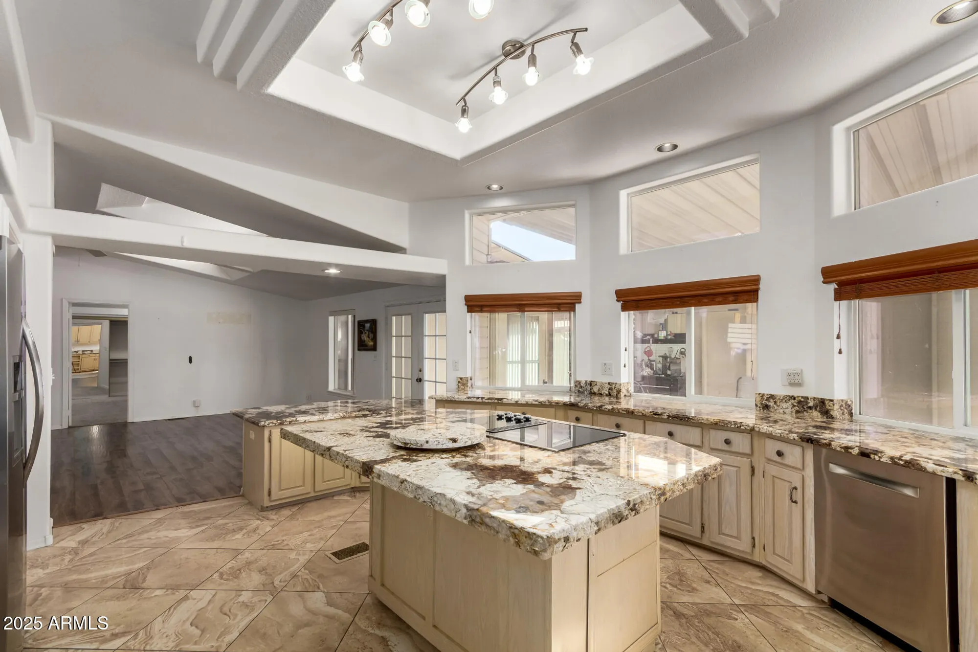 Property Slideshow image 21 of 58 | 832 s 82nd pl, Mesa, AZ, 85208