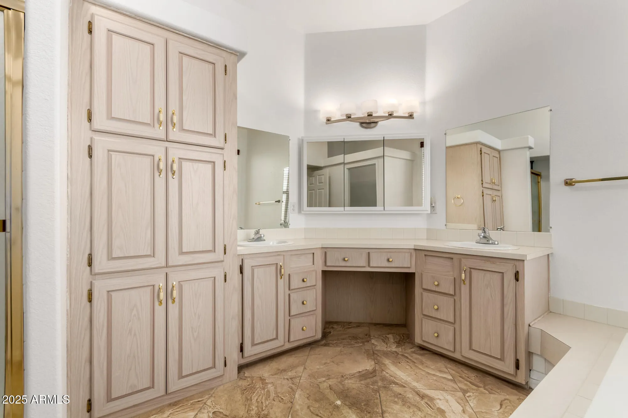 Property Slideshow image 30 of 58 | 832 s 82nd pl, Mesa, AZ, 85208