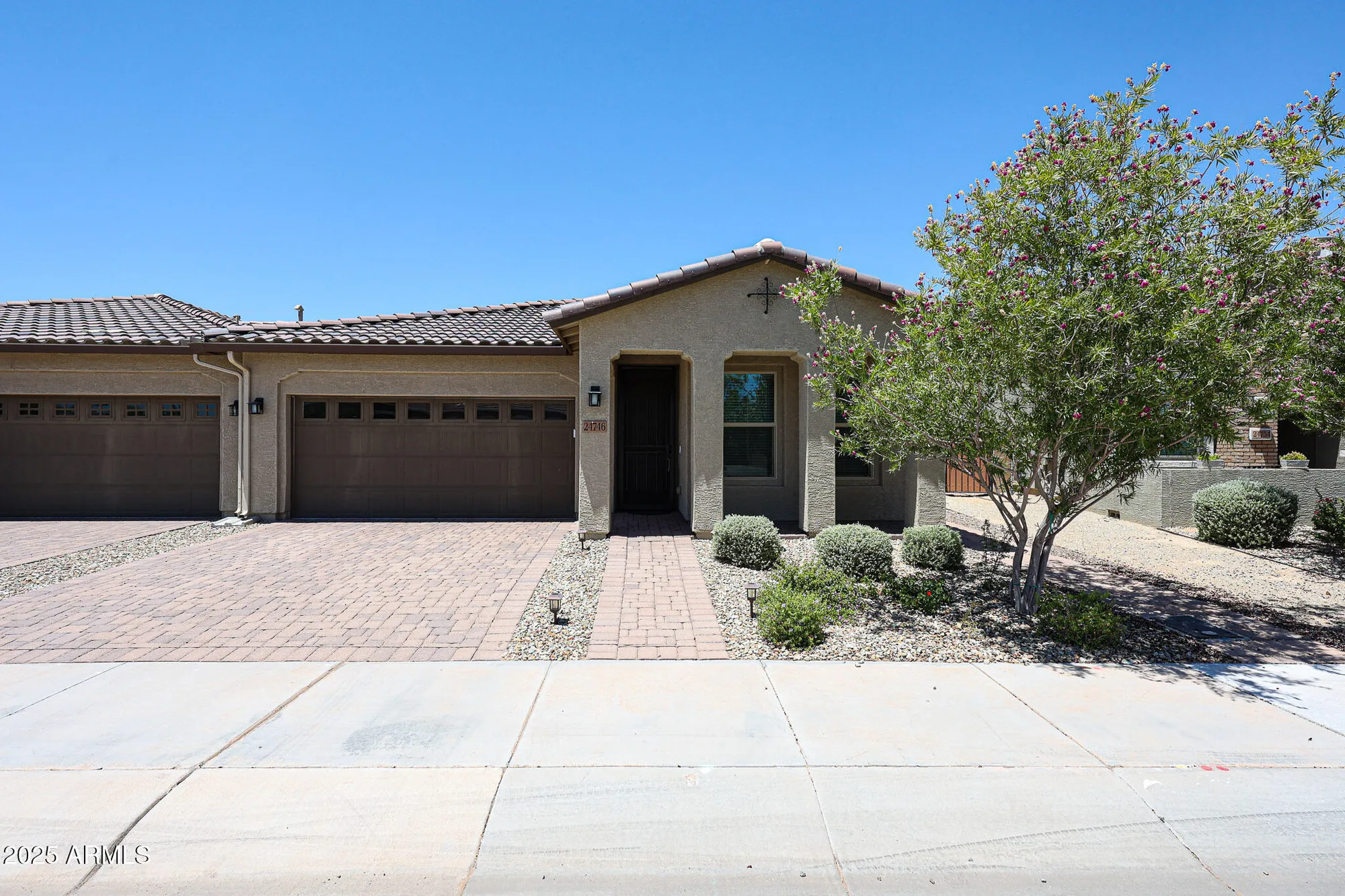 Property Slideshow image 25 of 37 | 24746 n 171st ln, Surprise, AZ, 85387