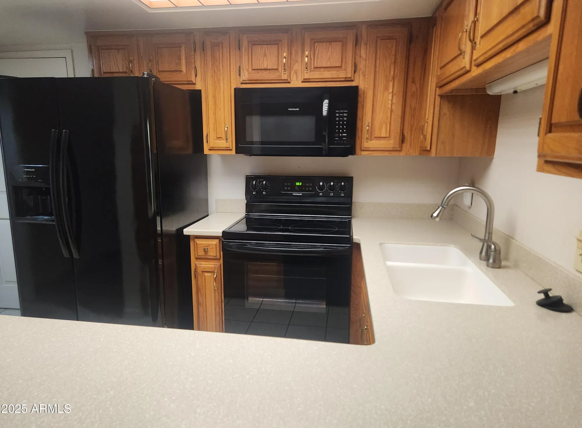 Property Slideshow image 4 of 19 | 10330 w thunderbird blvd c103, Sun City, AZ, 85351