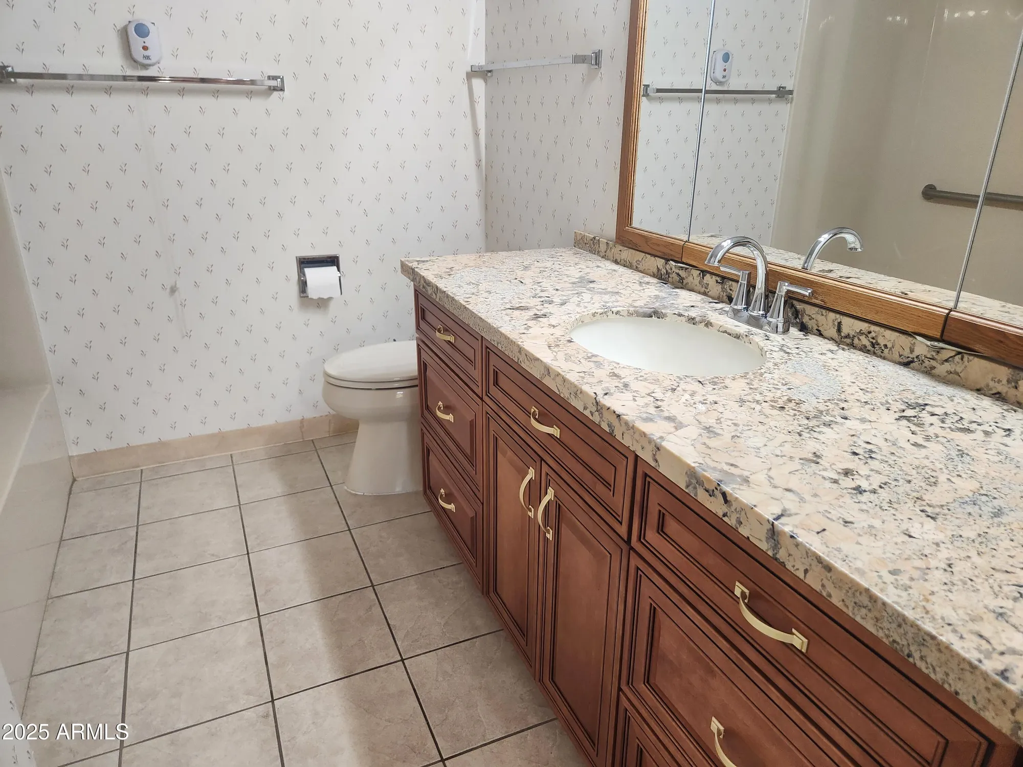 Property Slideshow image 9 of 19 | 10330 w thunderbird blvd c103, Sun City, AZ, 85351