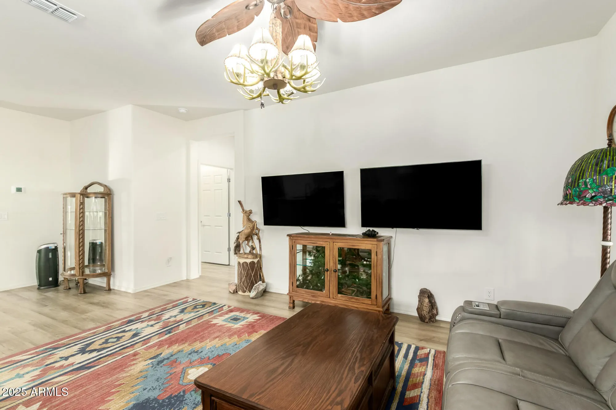 Property Slideshow image 9 of 48 | 20379 n wagner wash dr, Buckeye, AZ, 85396
