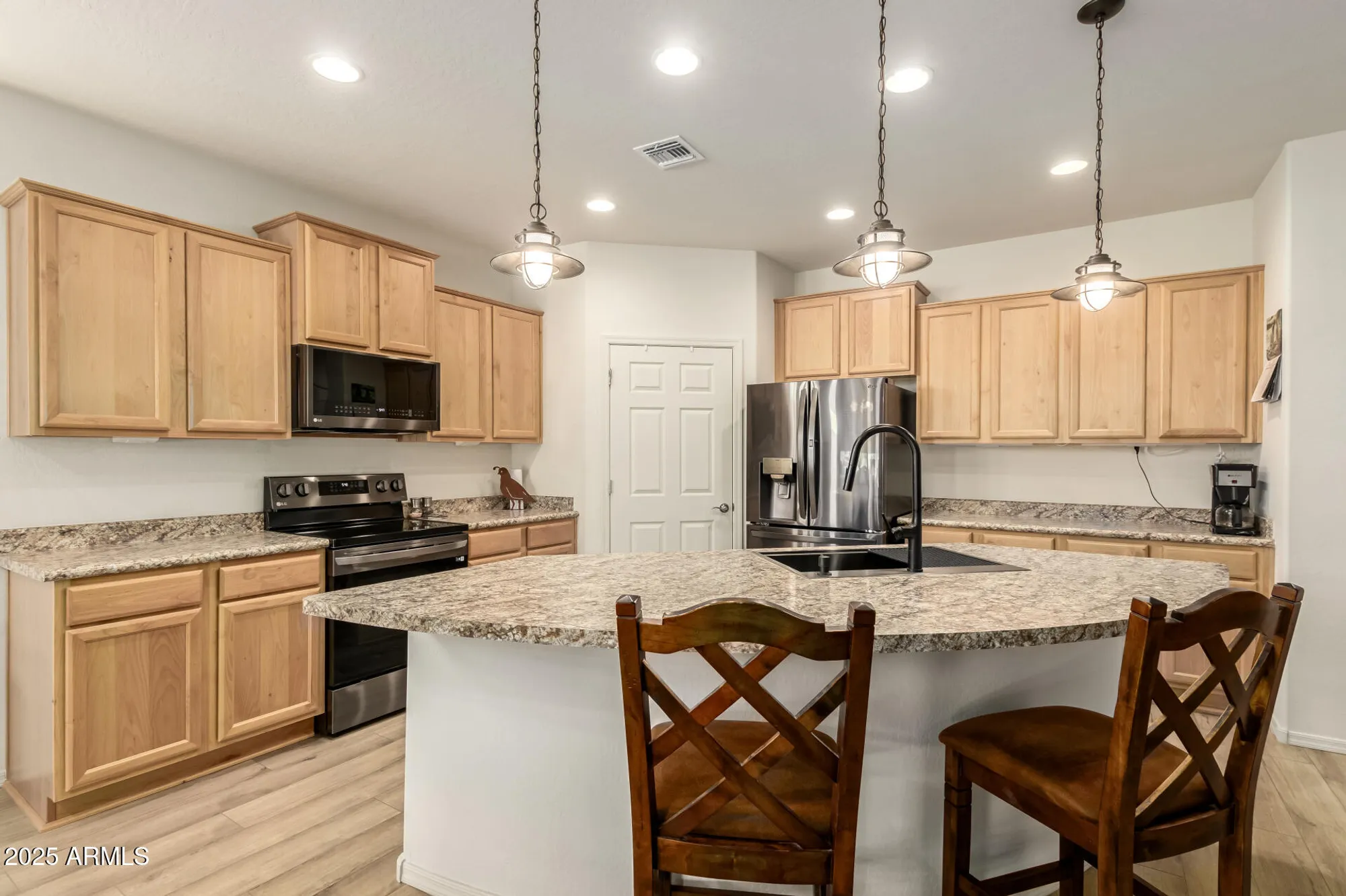 Property Slideshow image 15 of 48 | 20379 n wagner wash dr, Buckeye, AZ, 85396