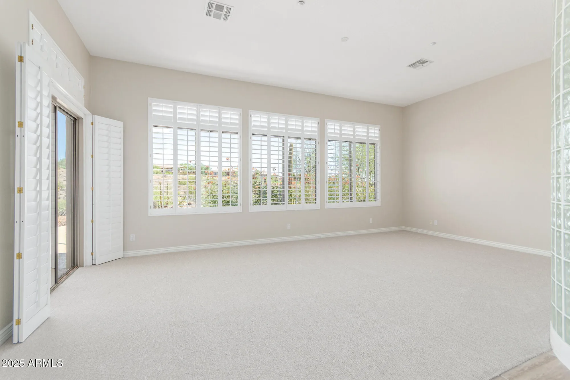 Property Slideshow image 12 of 85 | 42423 n cross timbers ct, Anthem, AZ, 85086