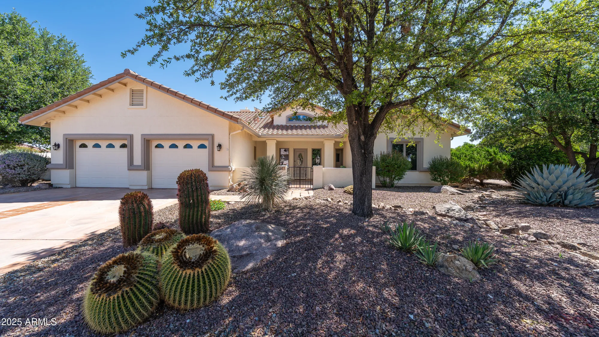 Property Slideshow image 1 of 56 | 3033 glenview dr, Sierra Vista, AZ, 85650