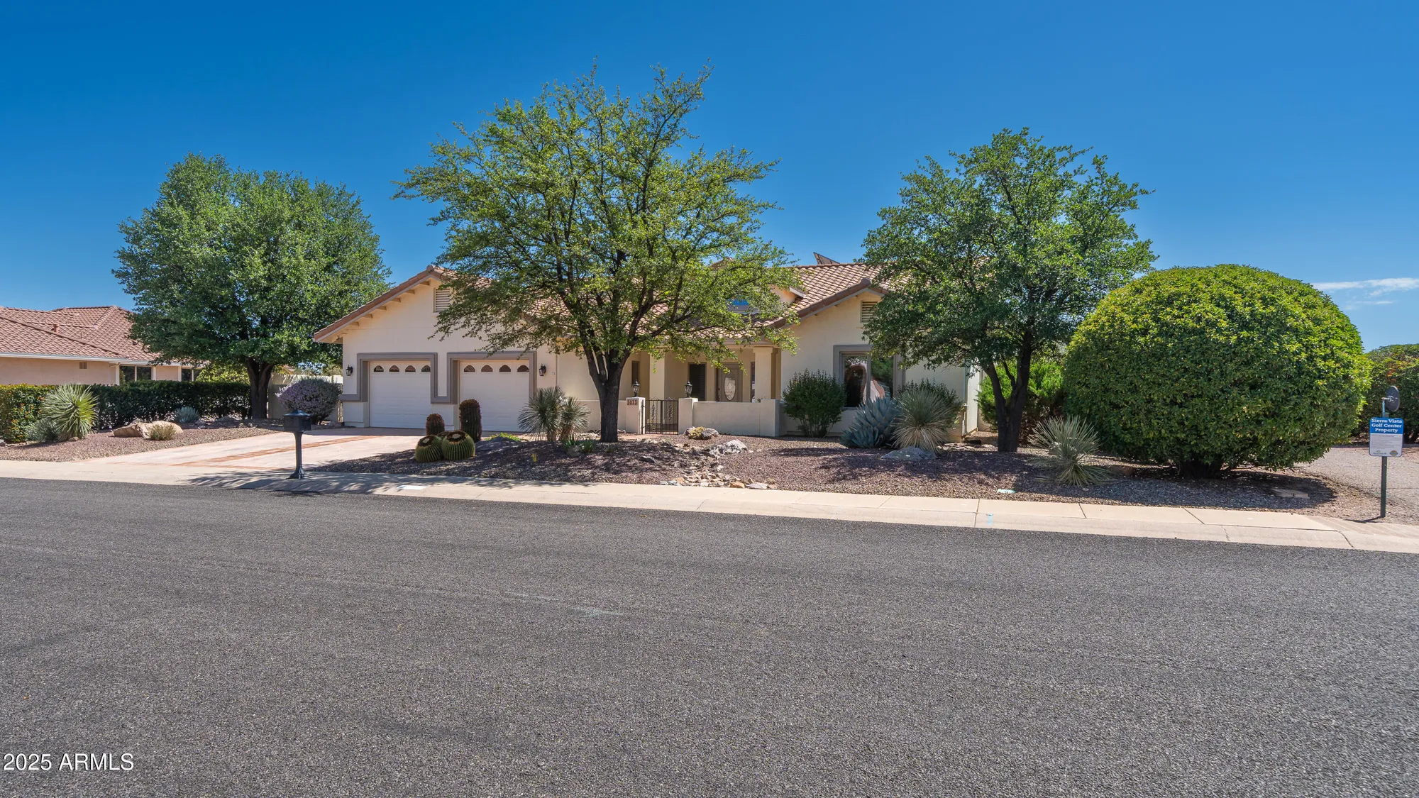 Property Slideshow image 7 of 56 | 3033 glenview dr, Sierra Vista, AZ, 85650