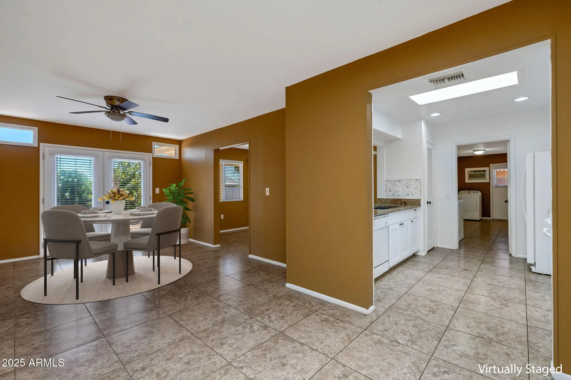 Property Slideshow image 7 of 36 | 9425 w rolling hills dr, Sun City, AZ, 85351