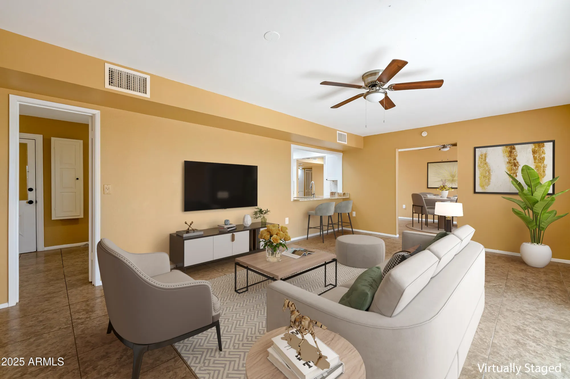 Property Slideshow image 17 of 36 | 9425 w rolling hills dr, Sun City, AZ, 85351