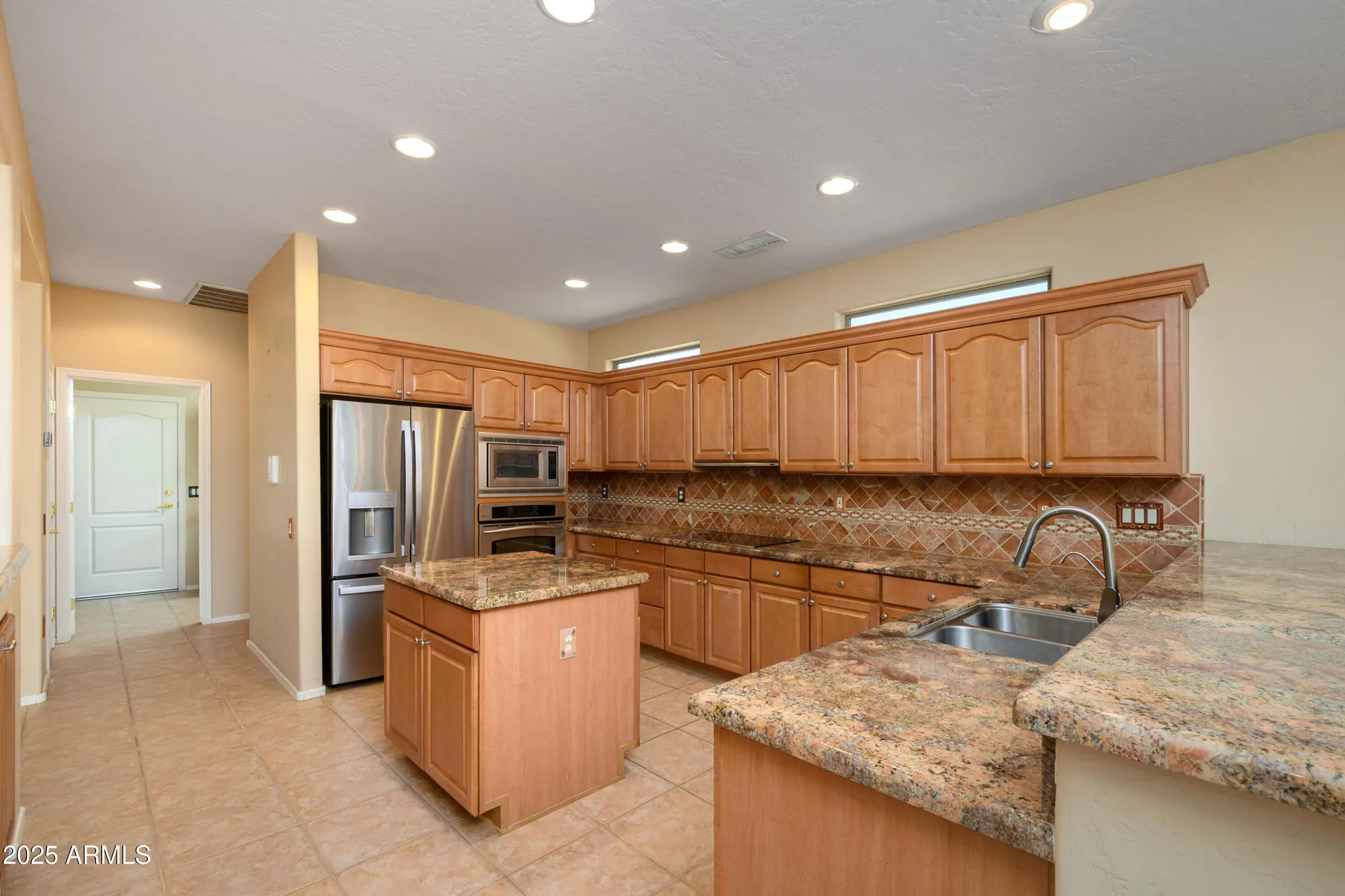 Property Slideshow image 13 of 39 | 19141 n tamarisk flower way, Surprise, AZ, 85387