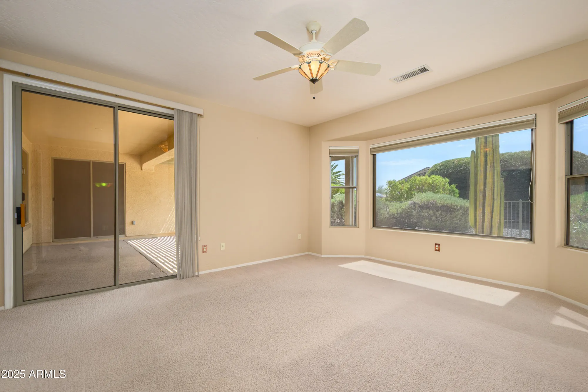 Property Slideshow image 5 of 39 | 19141 n tamarisk flower way, Surprise, AZ, 85387