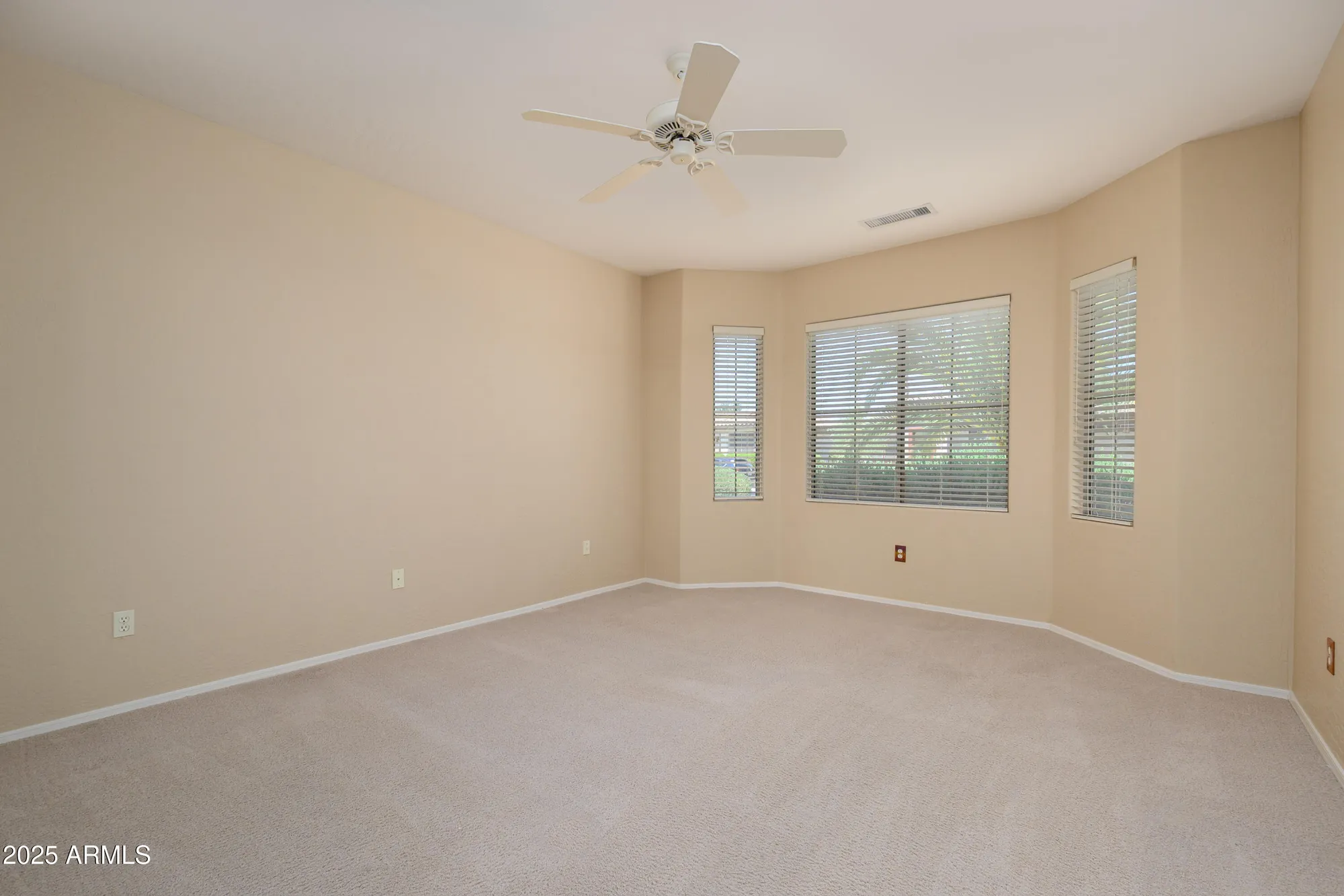 Property Slideshow image 6 of 39 | 19141 n tamarisk flower way, Surprise, AZ, 85387