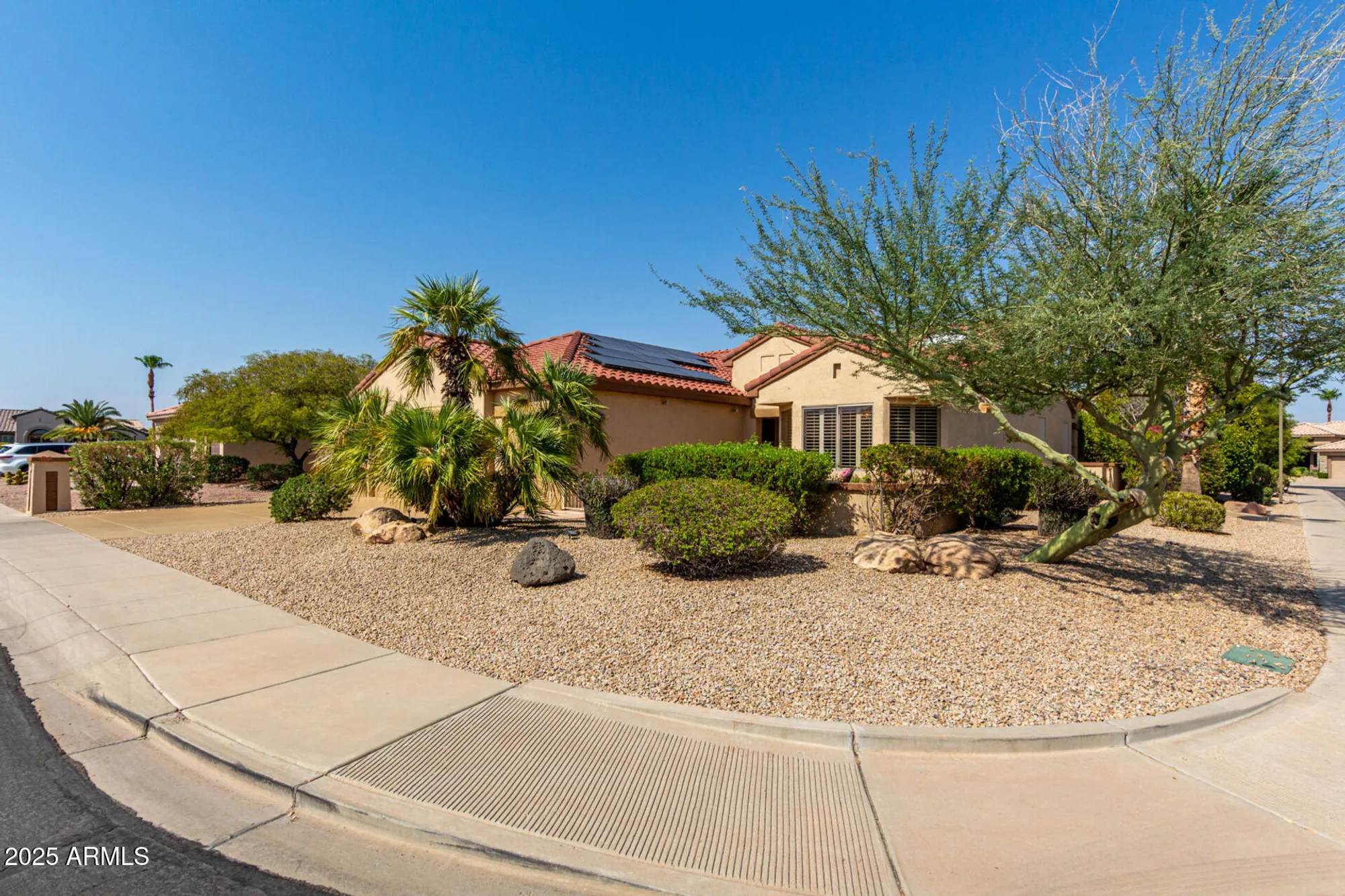 Property Slideshow image 29 of 37 | 18321 n kokopelli ct, Surprise, AZ, 85374