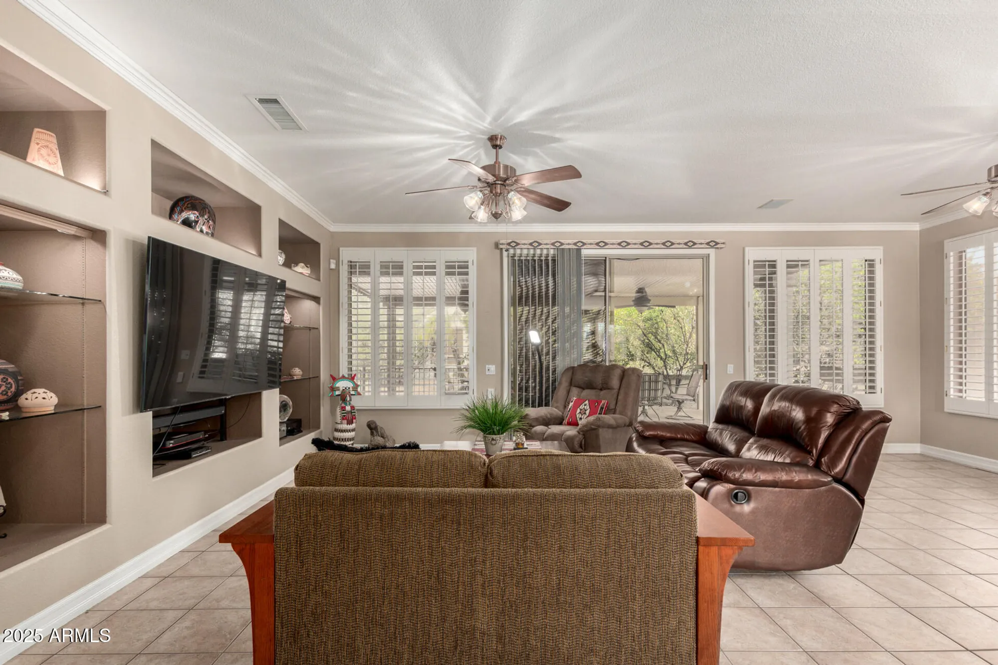 Property Slideshow image 11 of 37 | 18321 n kokopelli ct, Surprise, AZ, 85374