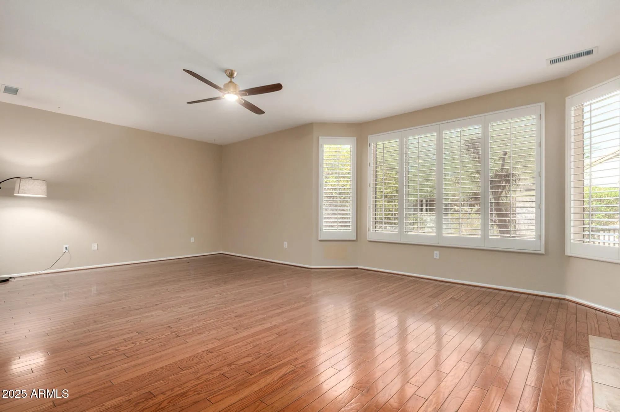 Property Slideshow image 17 of 37 | 18321 n kokopelli ct, Surprise, AZ, 85374