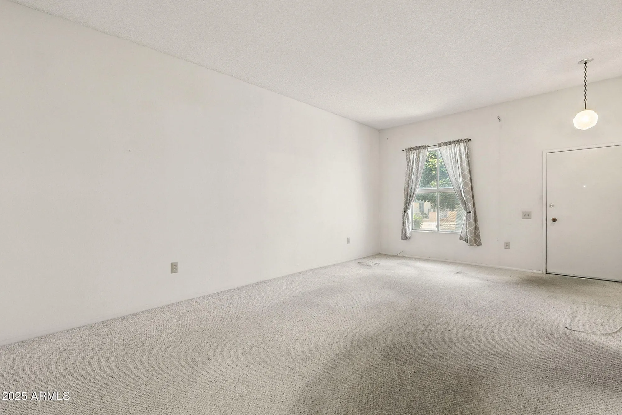 Property Slideshow image 5 of 35 | 10072 w lancaster dr, Sun City, AZ, 85351