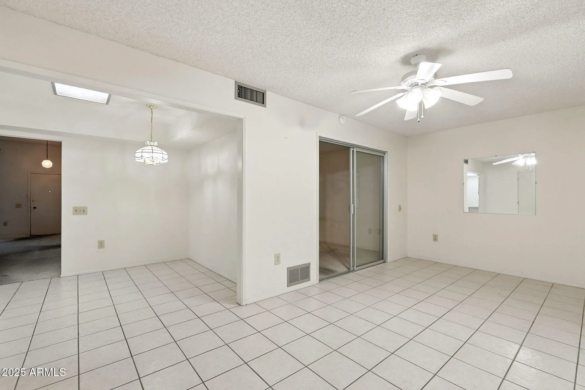 Property Slideshow image 19 of 35 | 10072 w lancaster dr, Sun City, AZ, 85351