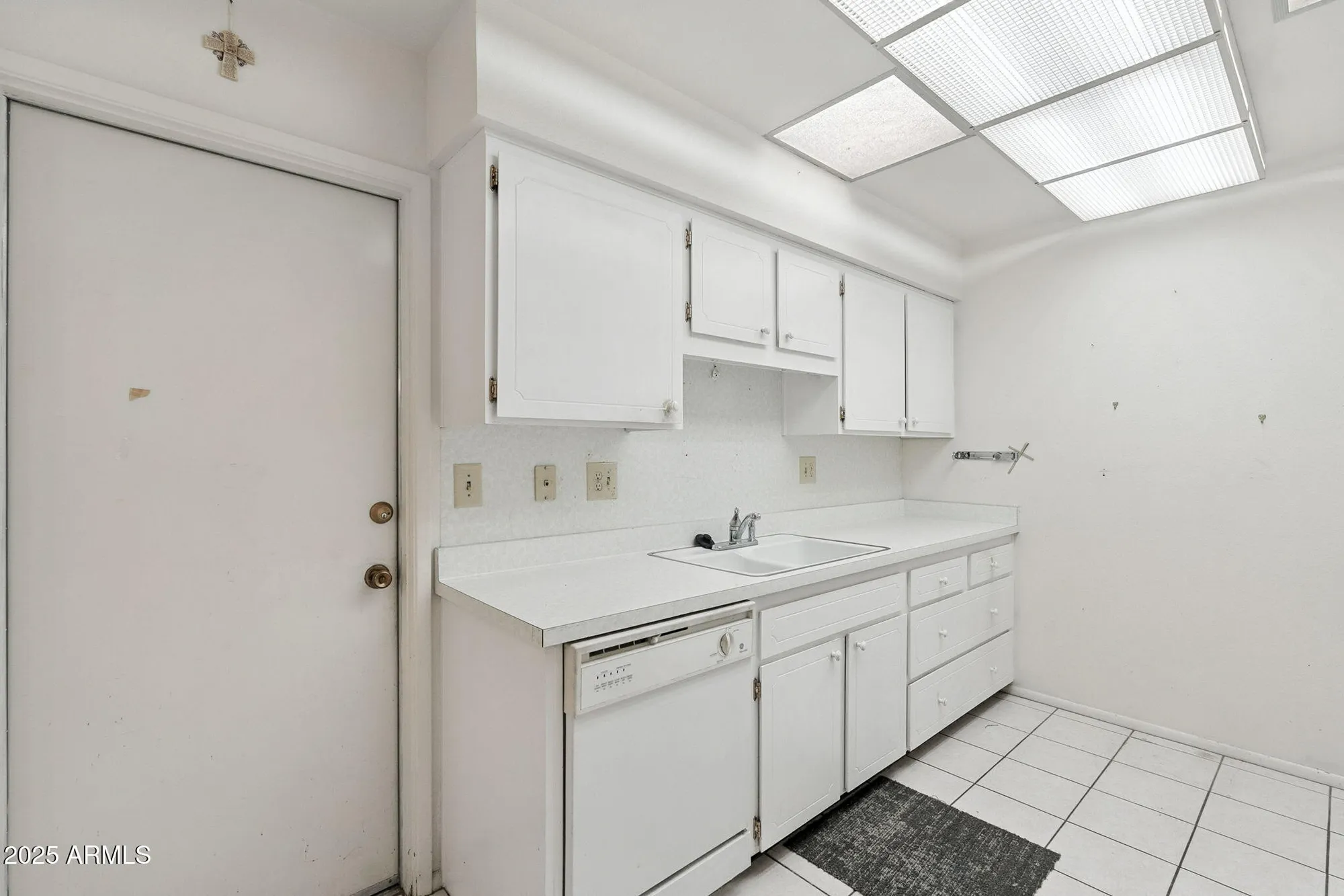 Property Slideshow image 8 of 35 | 10072 w lancaster dr, Sun City, AZ, 85351