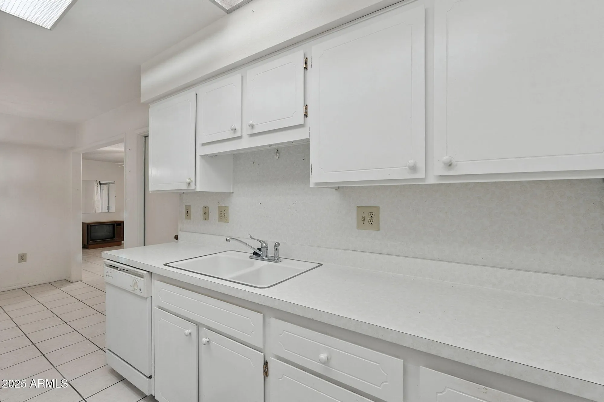 Property Slideshow image 9 of 35 | 10072 w lancaster dr, Sun City, AZ, 85351