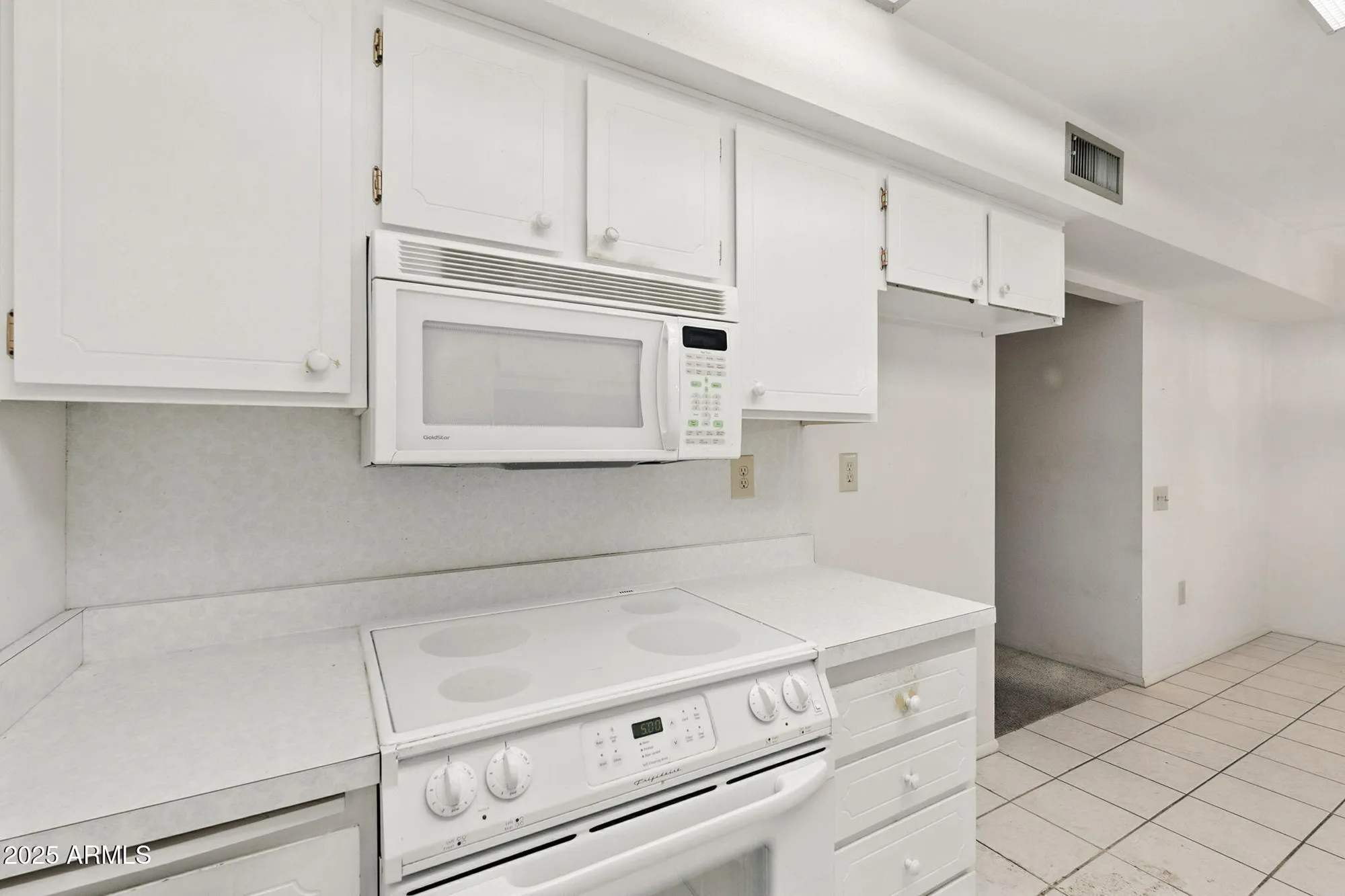 Property Slideshow image 11 of 35 | 10072 w lancaster dr, Sun City, AZ, 85351