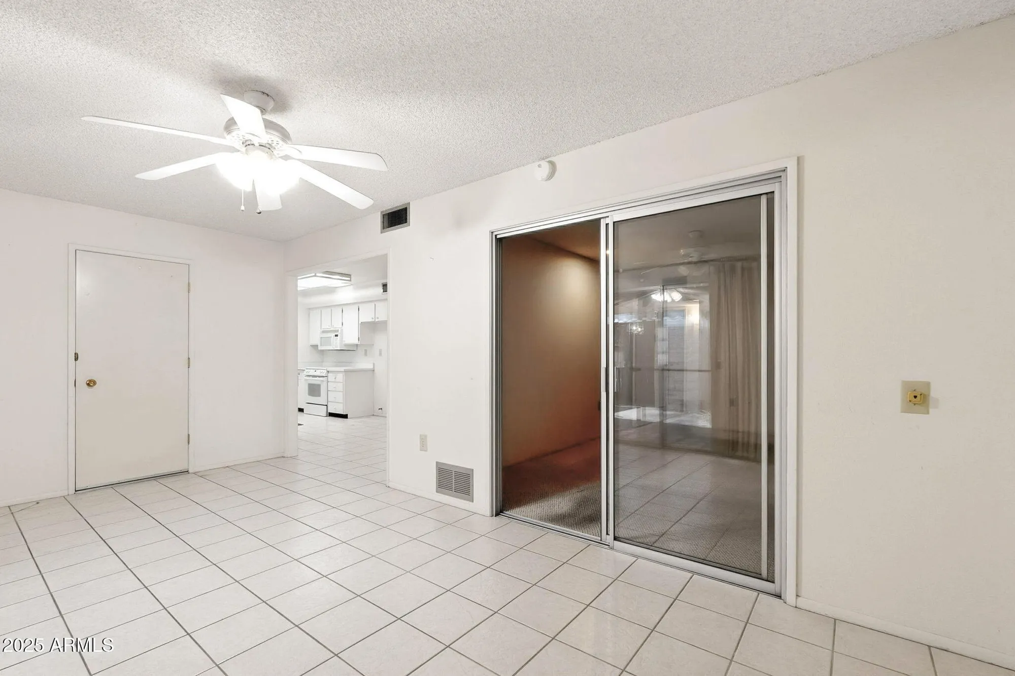 Property Slideshow image 22 of 35 | 10072 w lancaster dr, Sun City, AZ, 85351