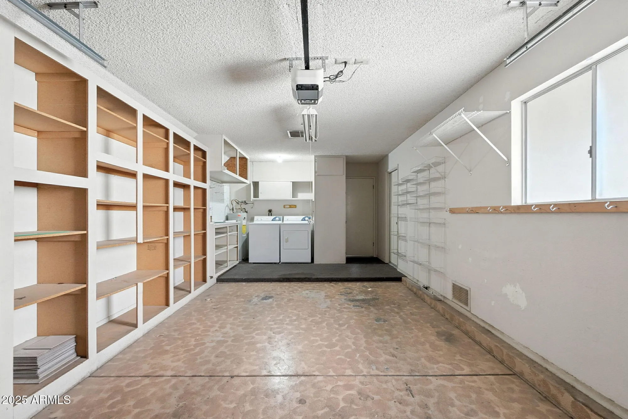 Property Slideshow image 28 of 35 | 10072 w lancaster dr, Sun City, AZ, 85351