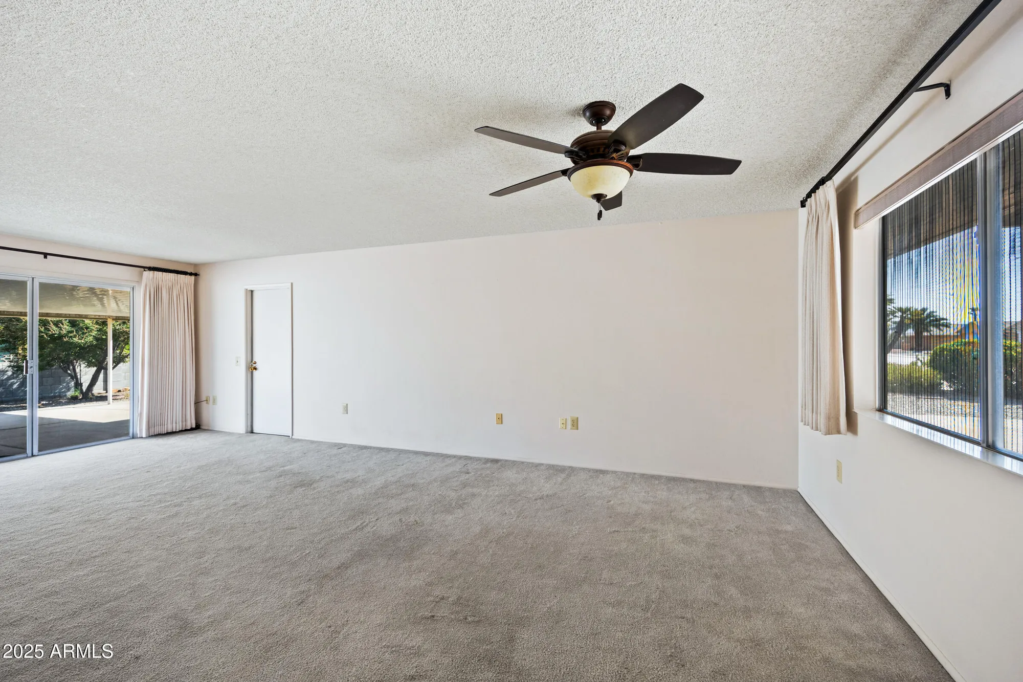 Property Slideshow image 9 of 26 | 11041 w pleasant valley rd, Sun City, AZ, 85351