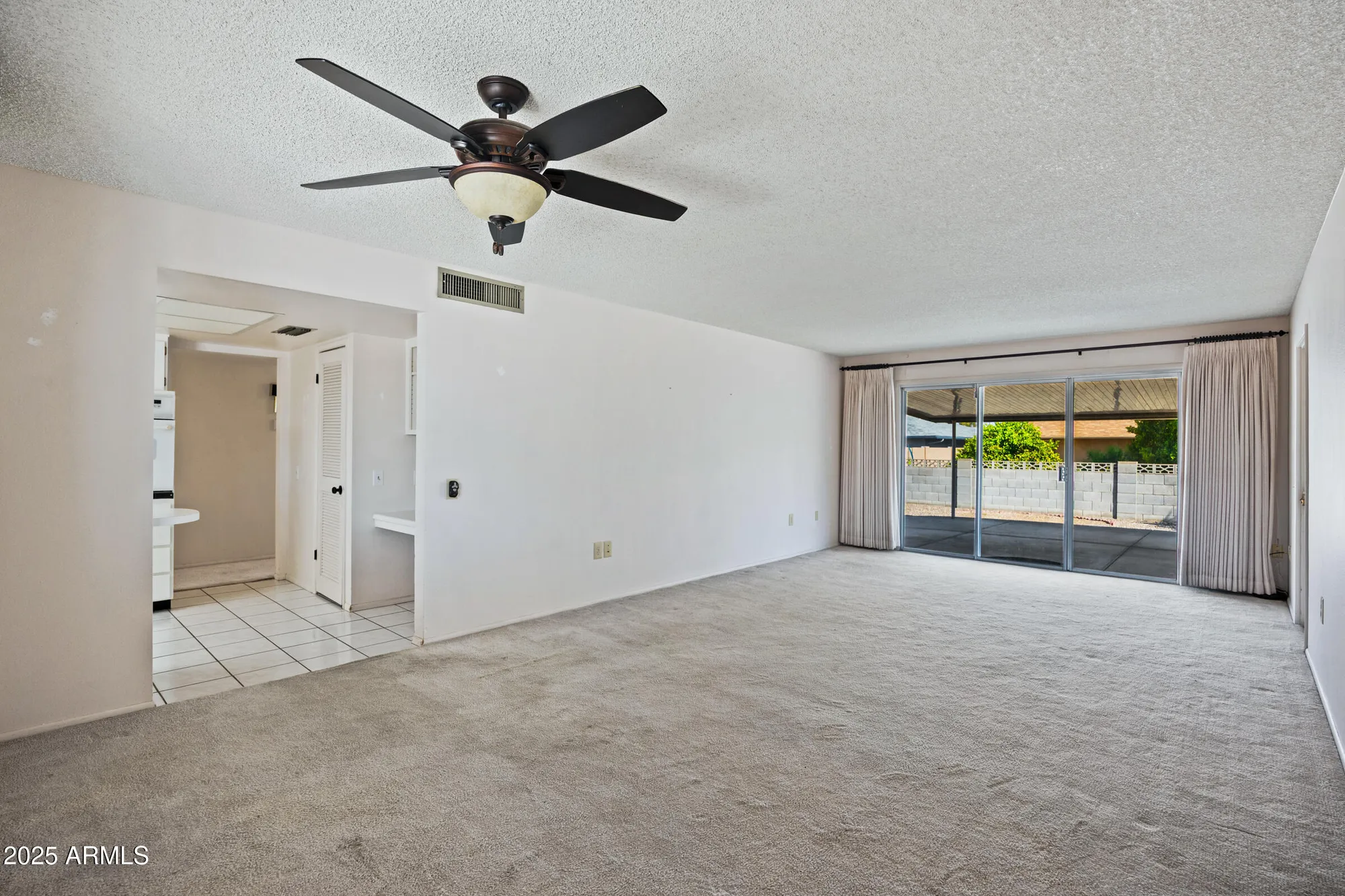 Property Slideshow image 10 of 26 | 11041 w pleasant valley rd, Sun City, AZ, 85351