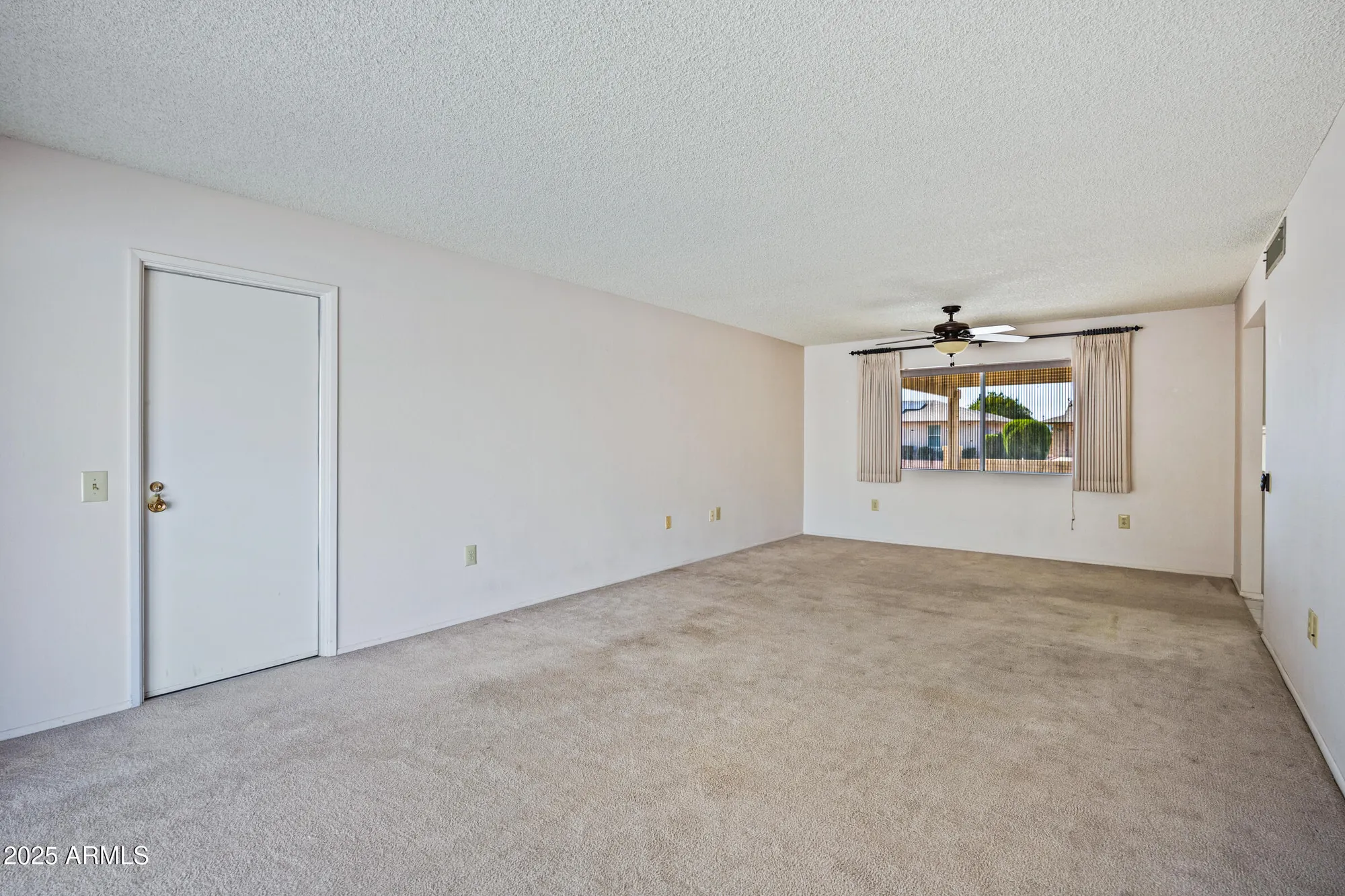 Property Slideshow image 19 of 26 | 11041 w pleasant valley rd, Sun City, AZ, 85351