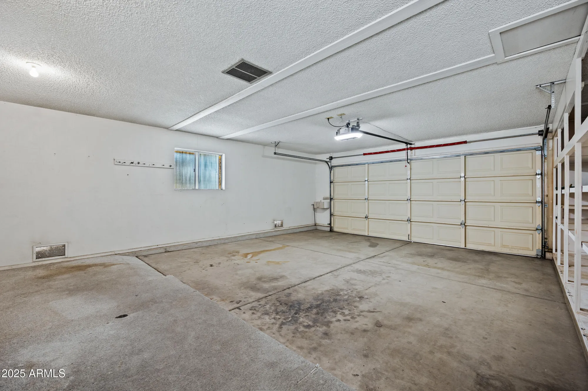 Property Slideshow image 22 of 26 | 11041 w pleasant valley rd, Sun City, AZ, 85351