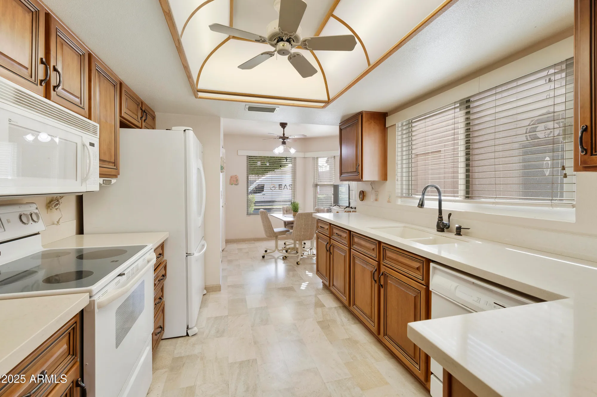 Property Slideshow image 6 of 52 | 718 s arrowwood way, Mesa, AZ, 85208