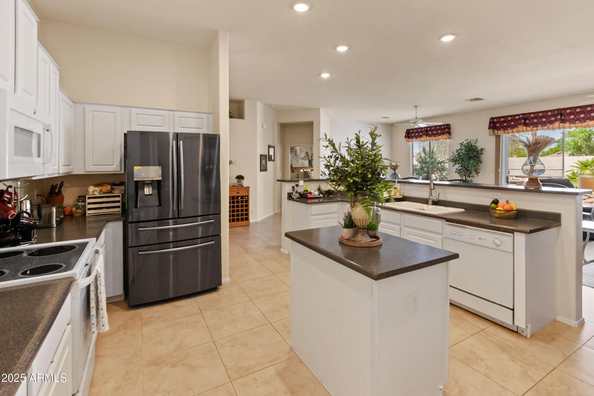 Property Slideshow image 22 of 51 | 8314 w escuda dr, Peoria, AZ, 85382