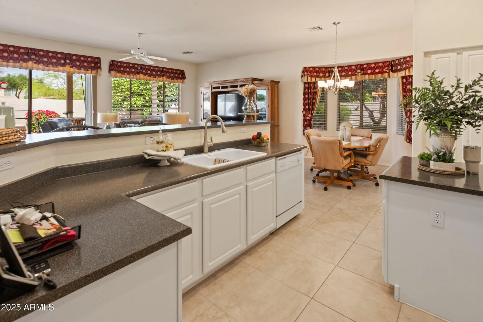 Property Slideshow image 24 of 51 | 8314 w escuda dr, Peoria, AZ, 85382