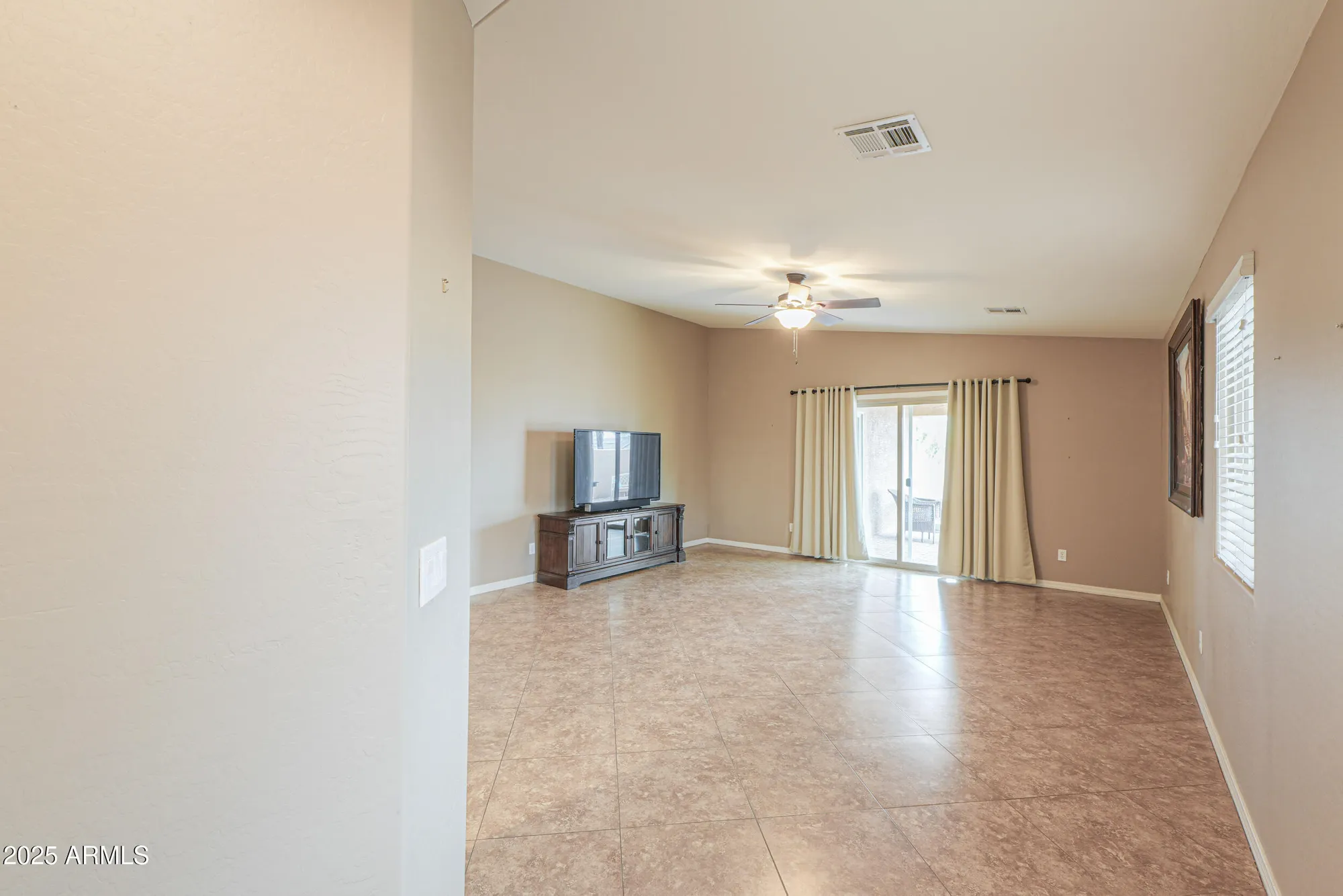 Property Slideshow image 5 of 50 | 1295 n lantana pl, Casa Grande, AZ, 85122